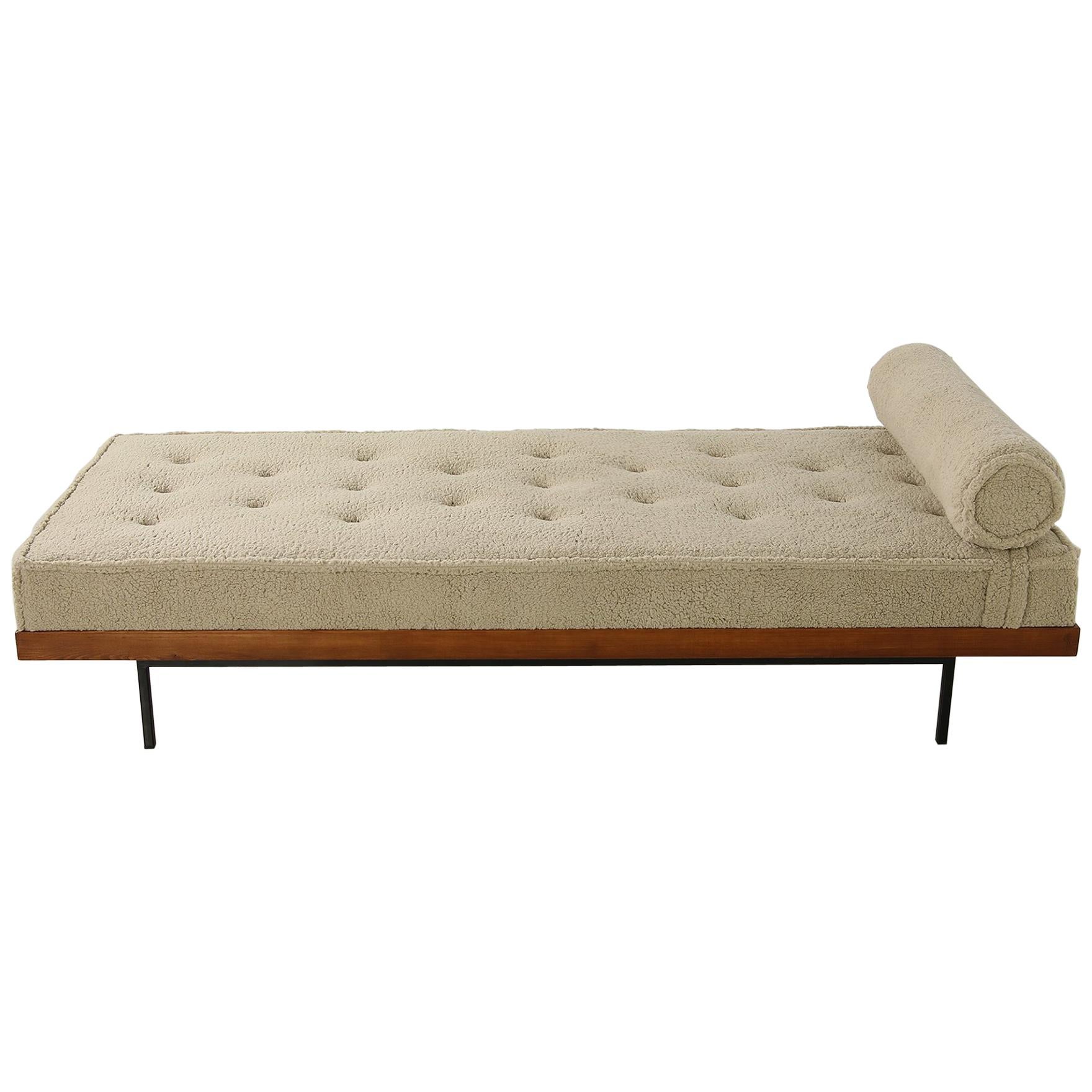 Nathan Lindberg Daybed Mod. 31 Larch Wood, Teak, Tufted, Teddy Fur and Leather 3