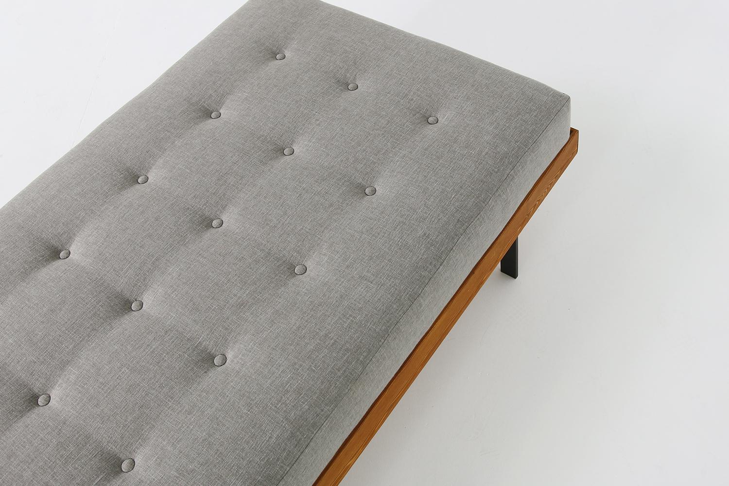 Contemporary Nathan Lindberg Daybed Mod. 31 Sofa Larch Wood, Metal, Teak, Grey Tufted