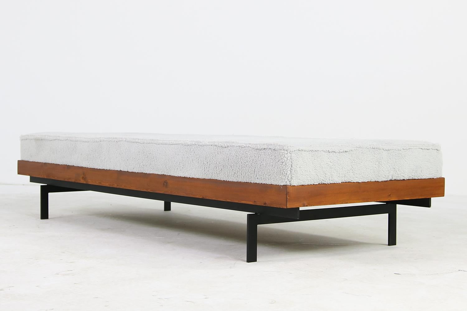 Nathan Lindberg Daybed Mod. 31 Sofa Siberian Larch Wood, Steel, Teak, Eco Fur For Sale 5