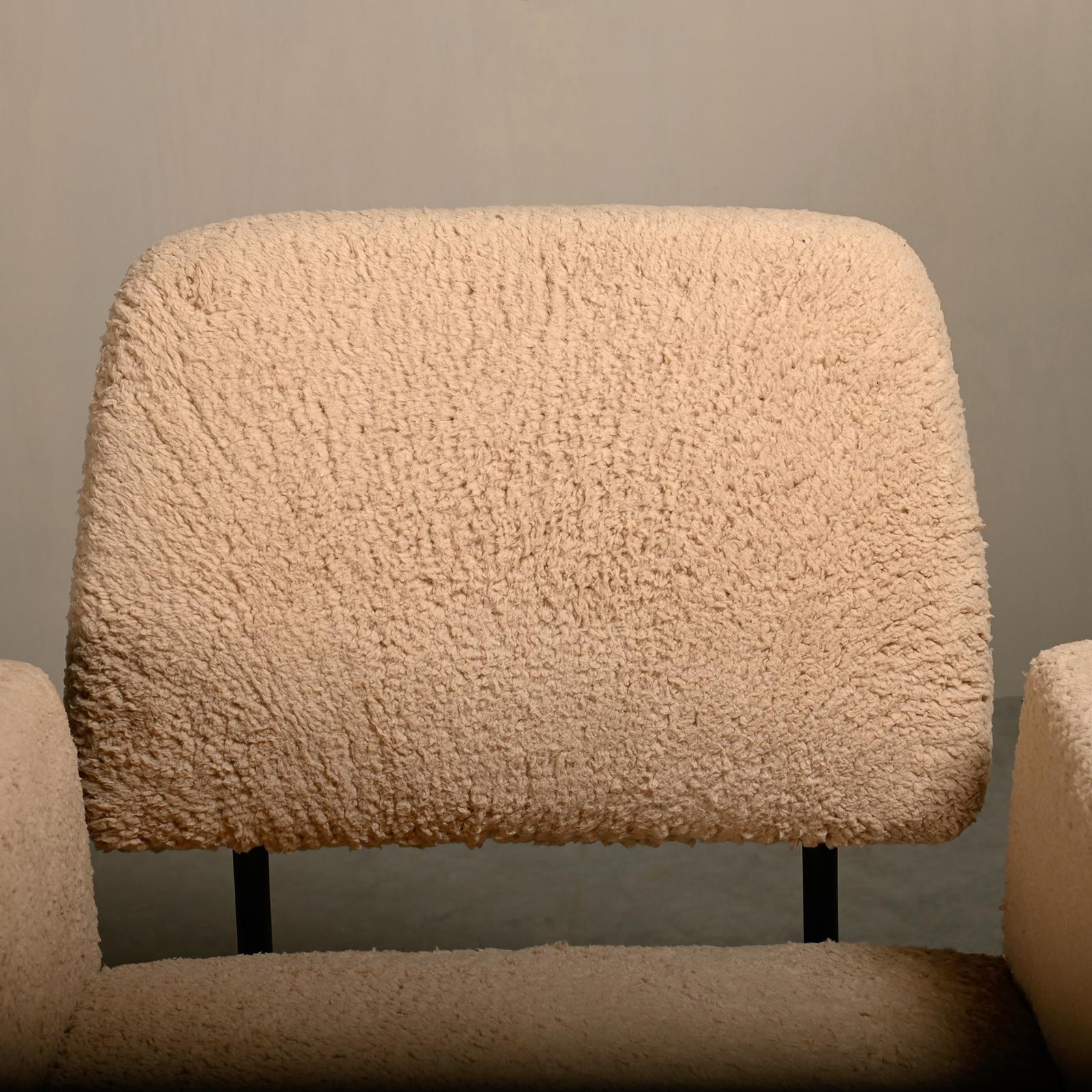 Nathan Lindberg Design set Armchairs with beige Teddy Fabric For Sale 3