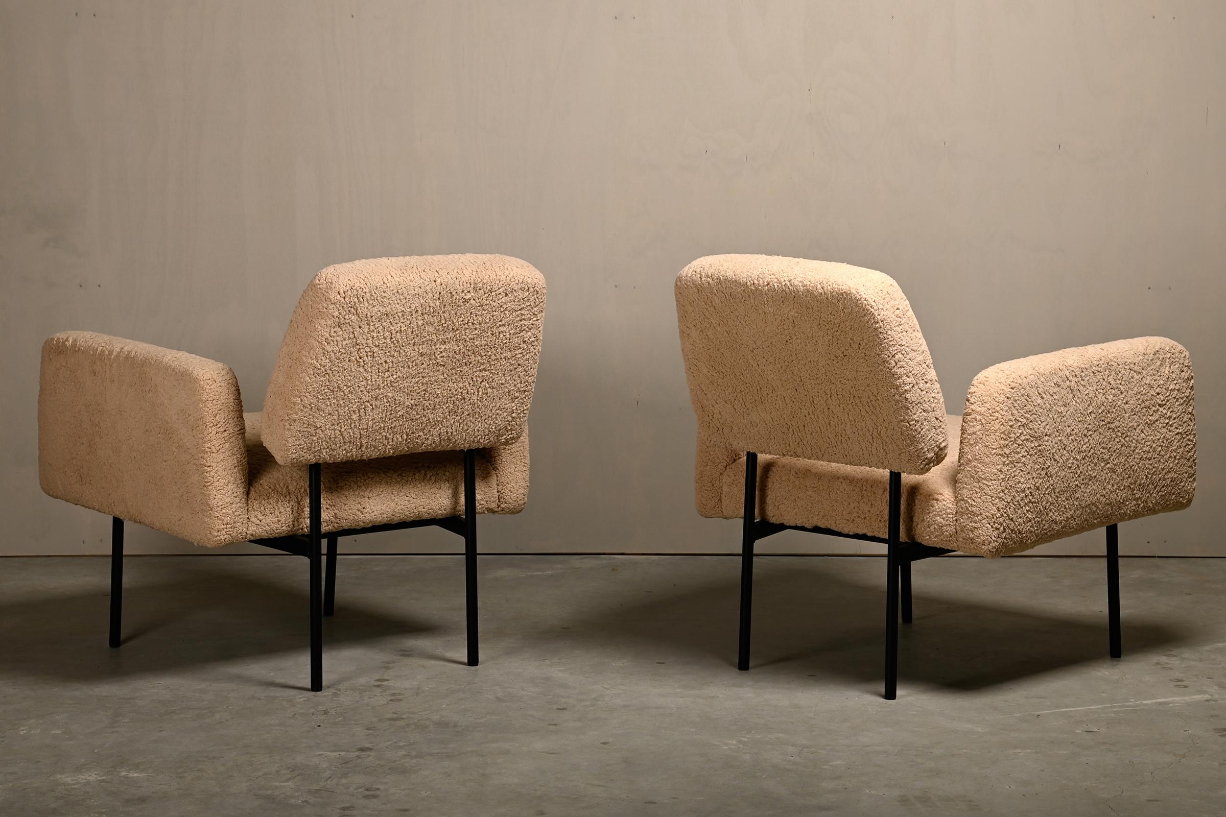Nathan Lindberg Design-Sessel mit beigefarbenem Teddy-Stoff (21. Jahrhundert und zeitgenössisch) im Angebot