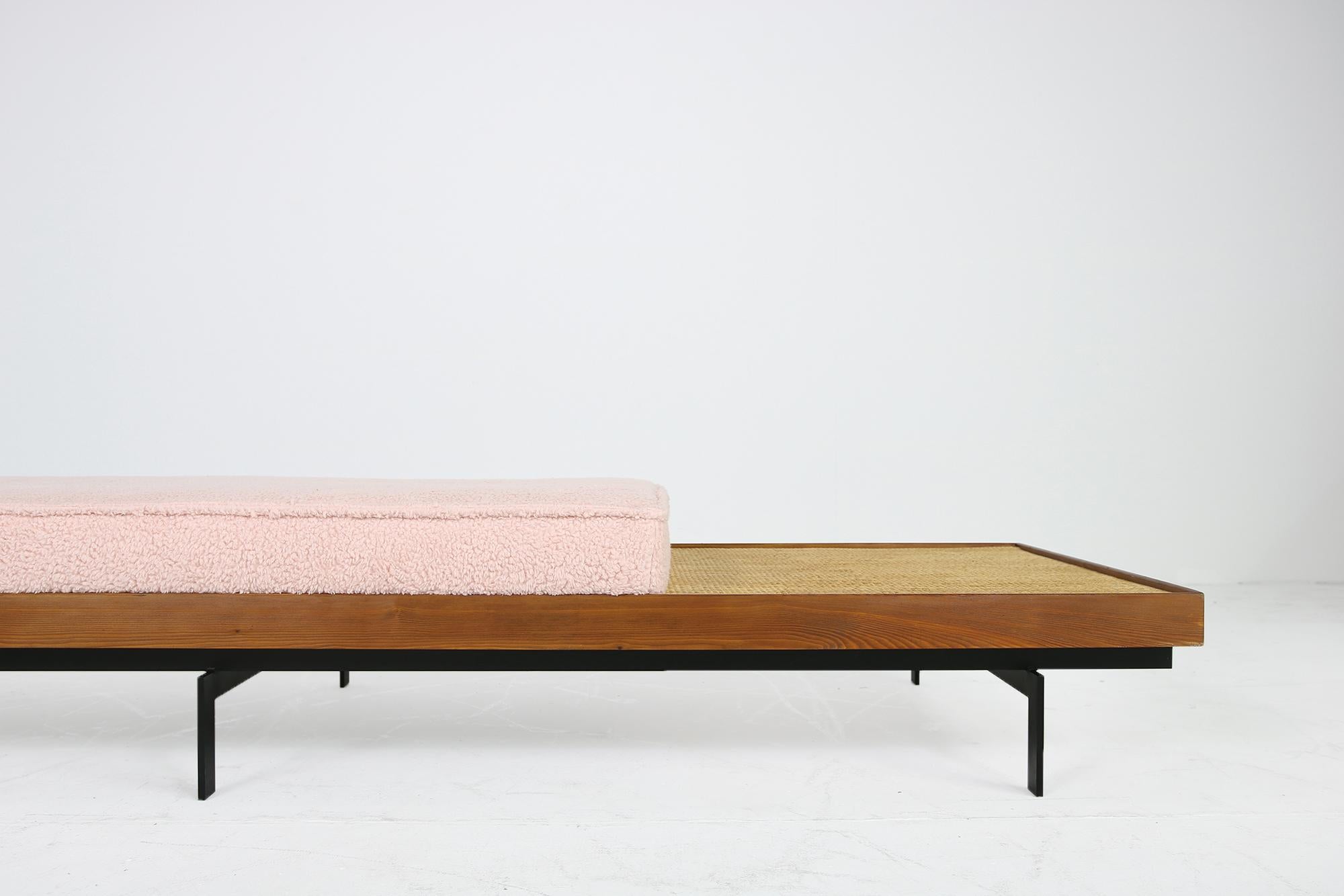 Mid-Century Modern Nathan Lindberg Long Daybed Mod NL 31L Sofa Larch Wood, Steel, Cane, Teak, Table For Sale