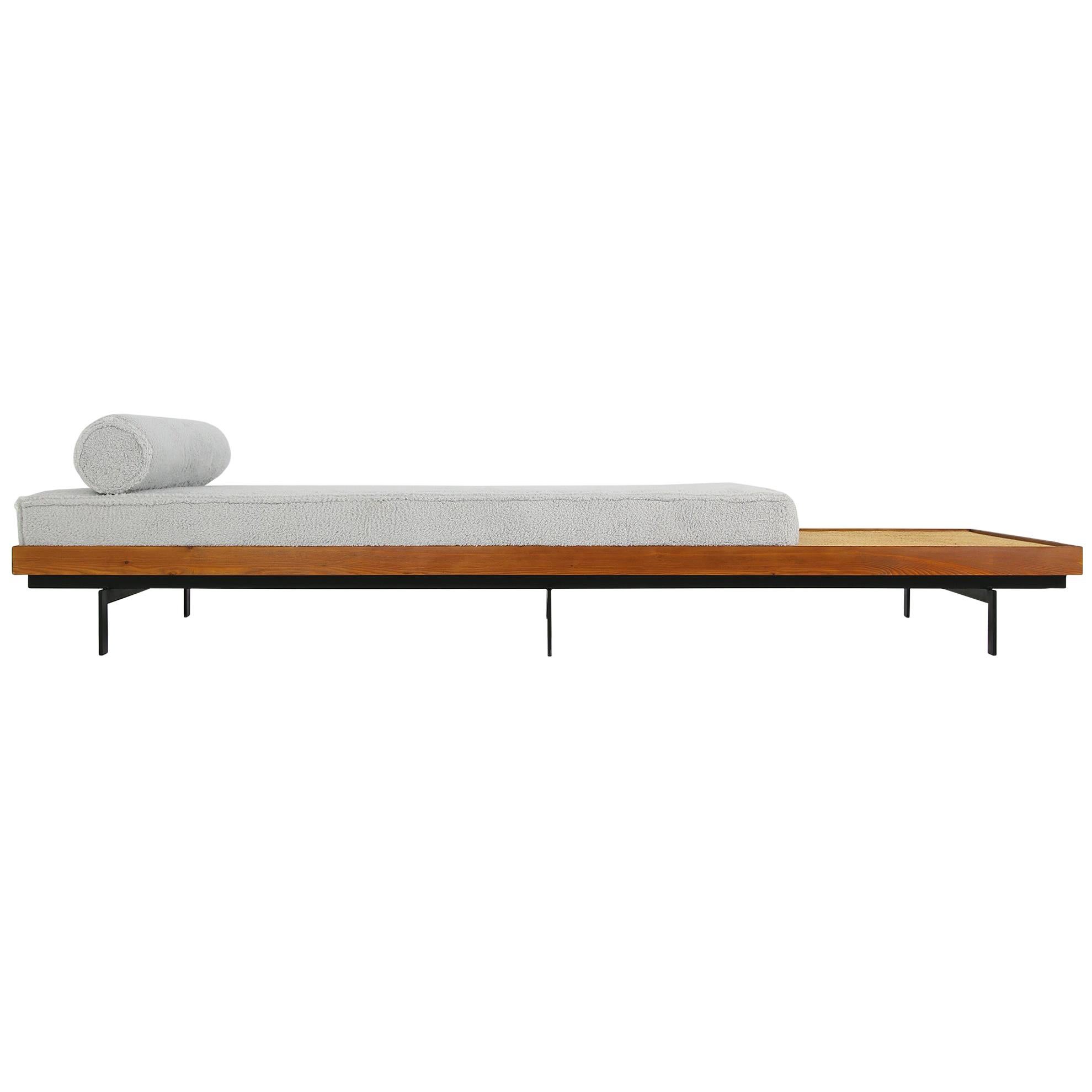 Nathan Lindberg Long Daybed Mod NL 31L Sofa, Siberian Larch Wood, Steel and Cane