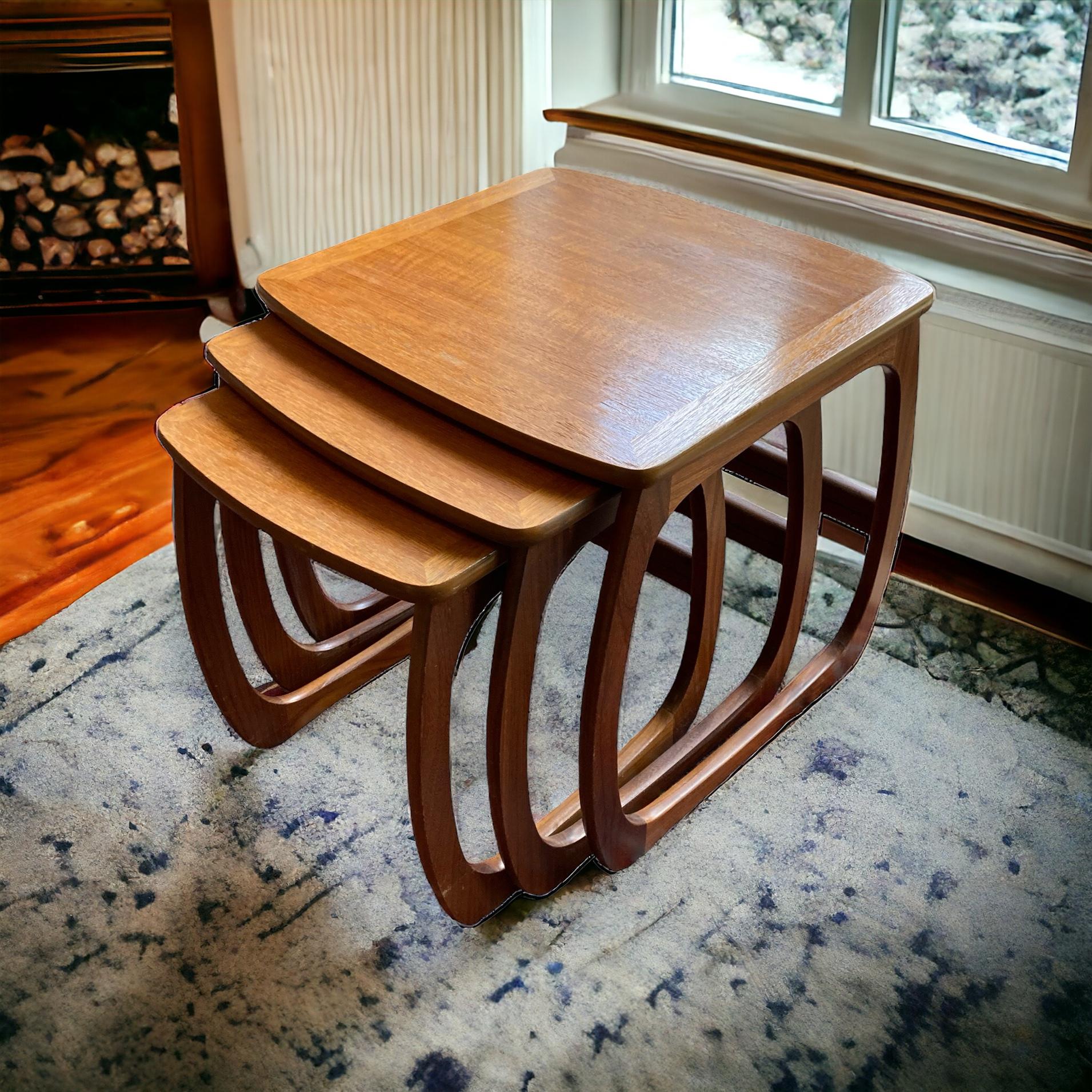Tables Nathan Nest of Teck, design du milieu du siècle dernier en vente 8