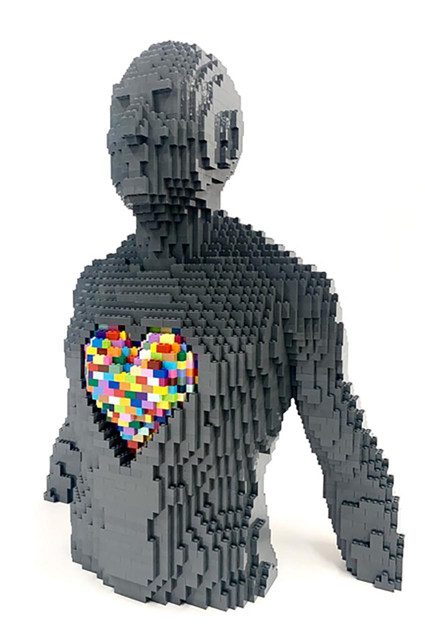 How many sculptures has Nathan Sawaya made?