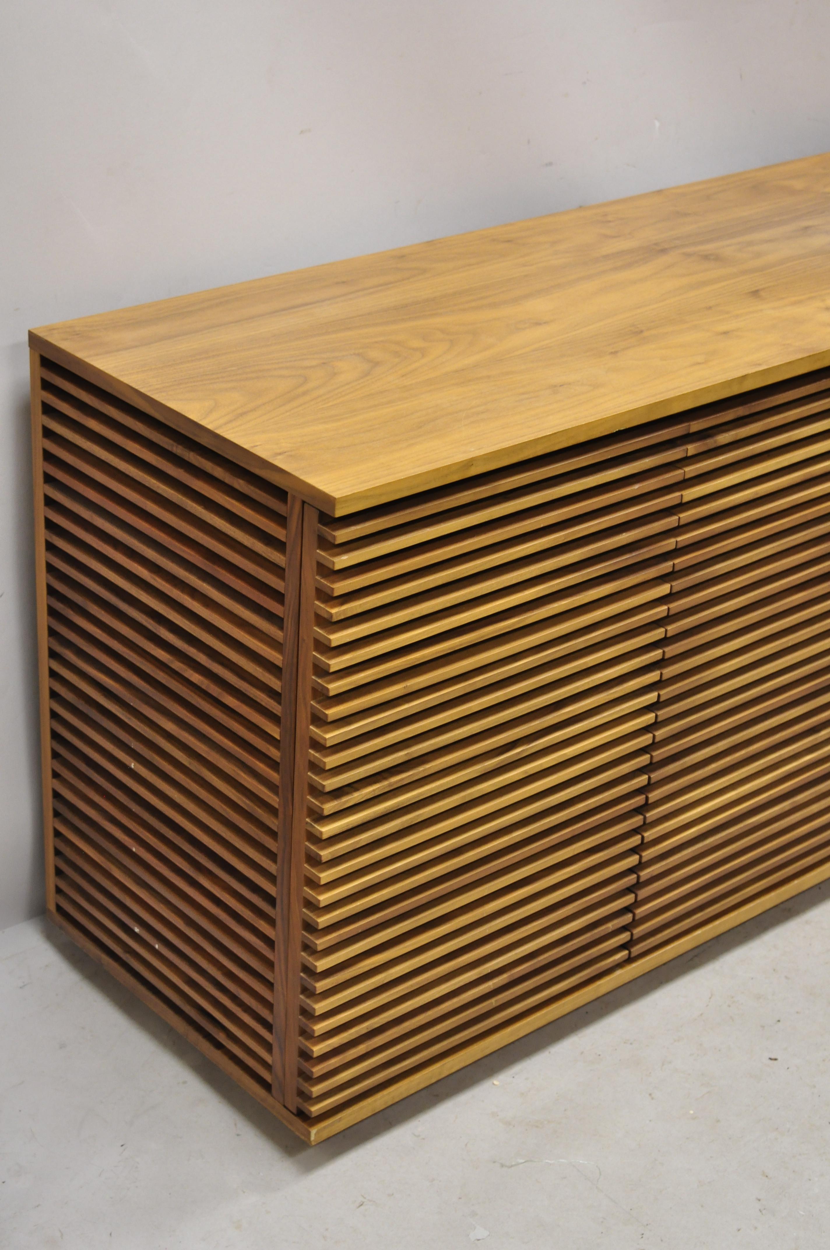 Nathan Young for Design Within Reach Line collection louvered door credenza cabinet. Item features louvered doors, beautiful wood grain, original label, clean modernist lines, quality craftsmanship. From the Line collection by Nathan Young for