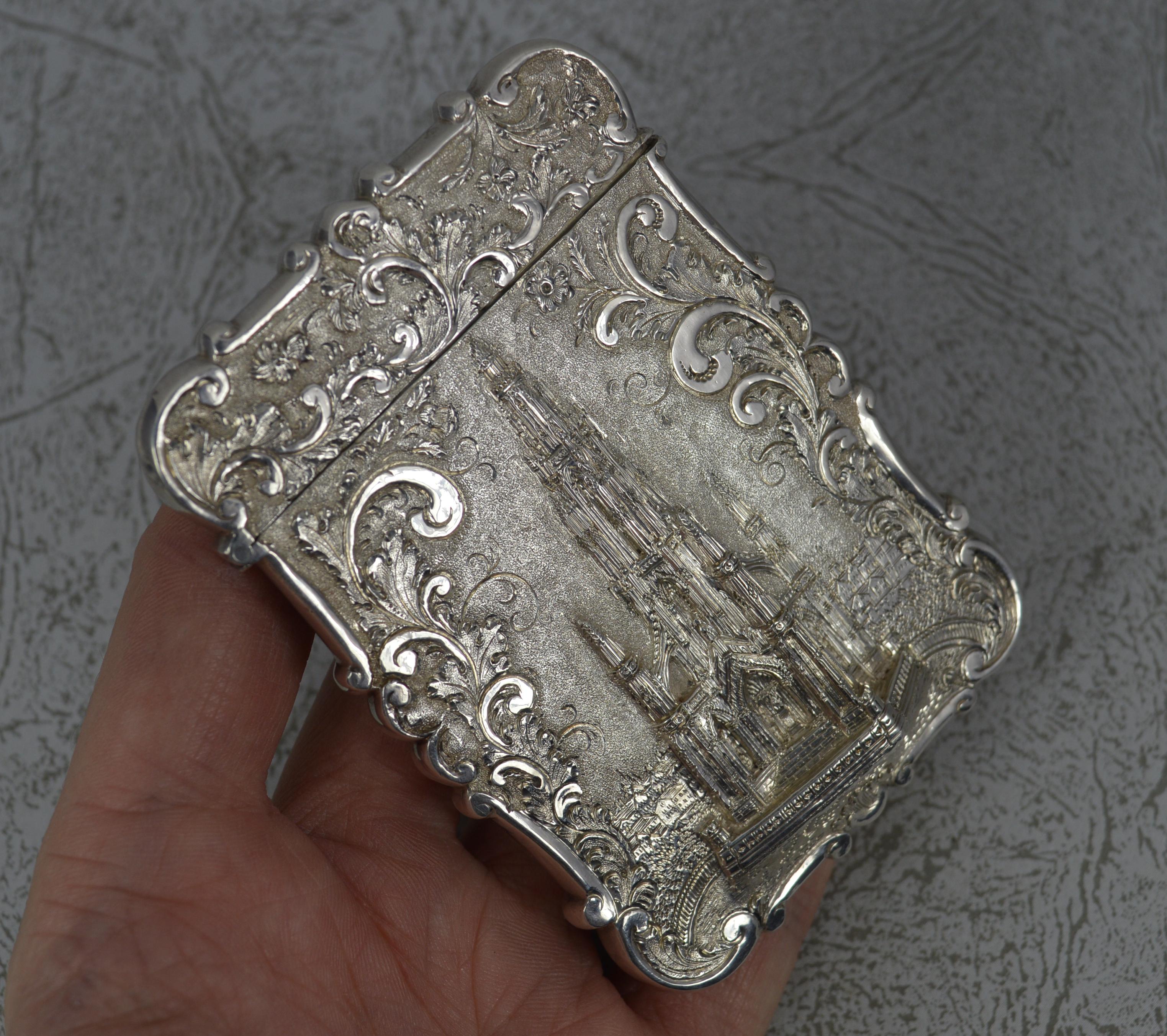 Nathaniel Mills Castle Top viktorianisches Kartenetui aus massivem Silber, The Scott Memorial (Viktorianisch) im Angebot