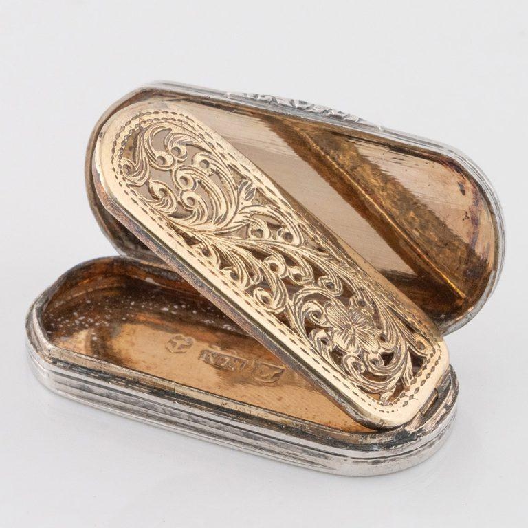 Victorien Nathaniel Mills Vinaigrette en argent Birmingham 1842 en vente