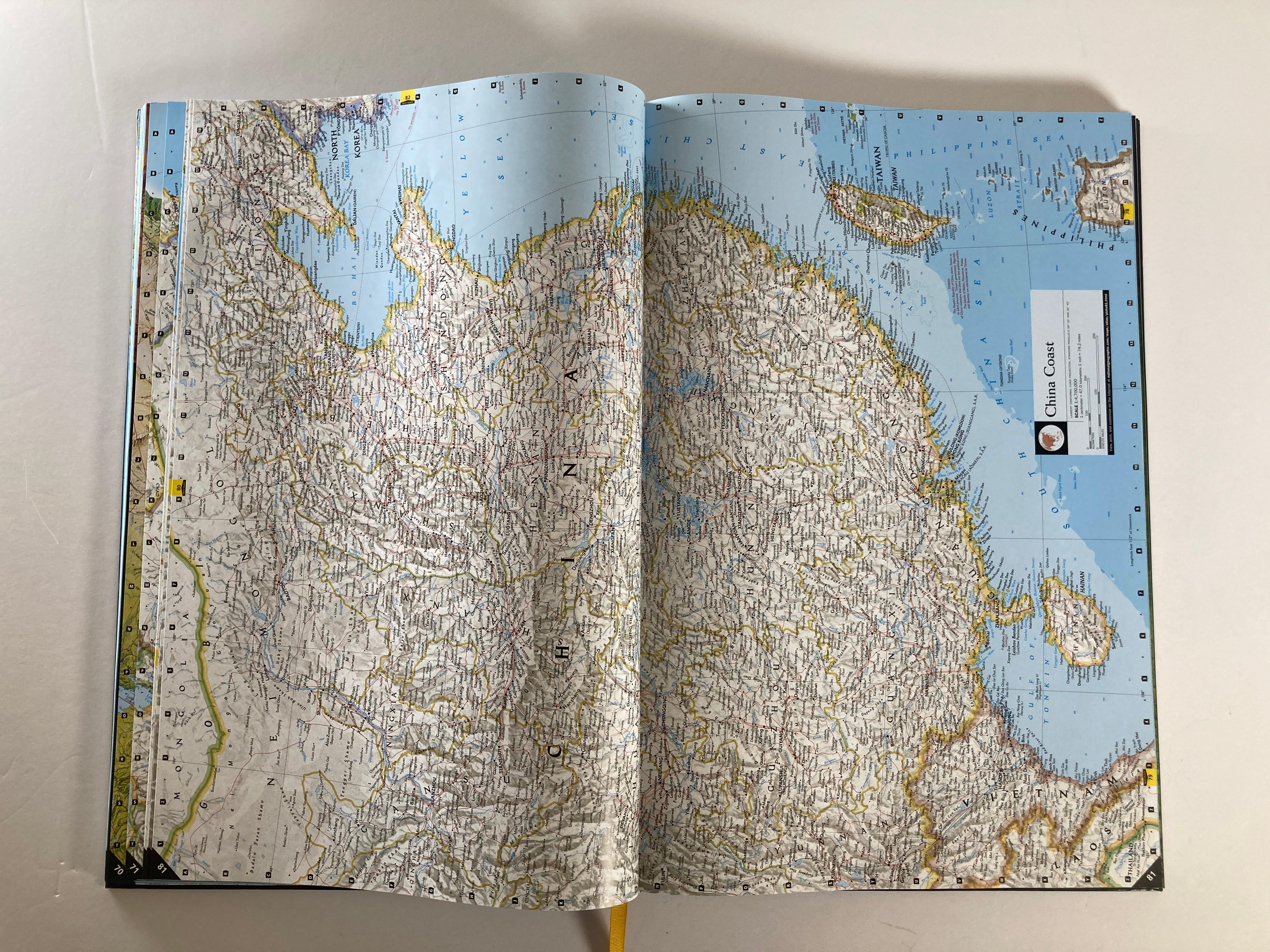 Contemporary National Geographic Atlas of the World, Eighth Edition Hardcover Book For Sale