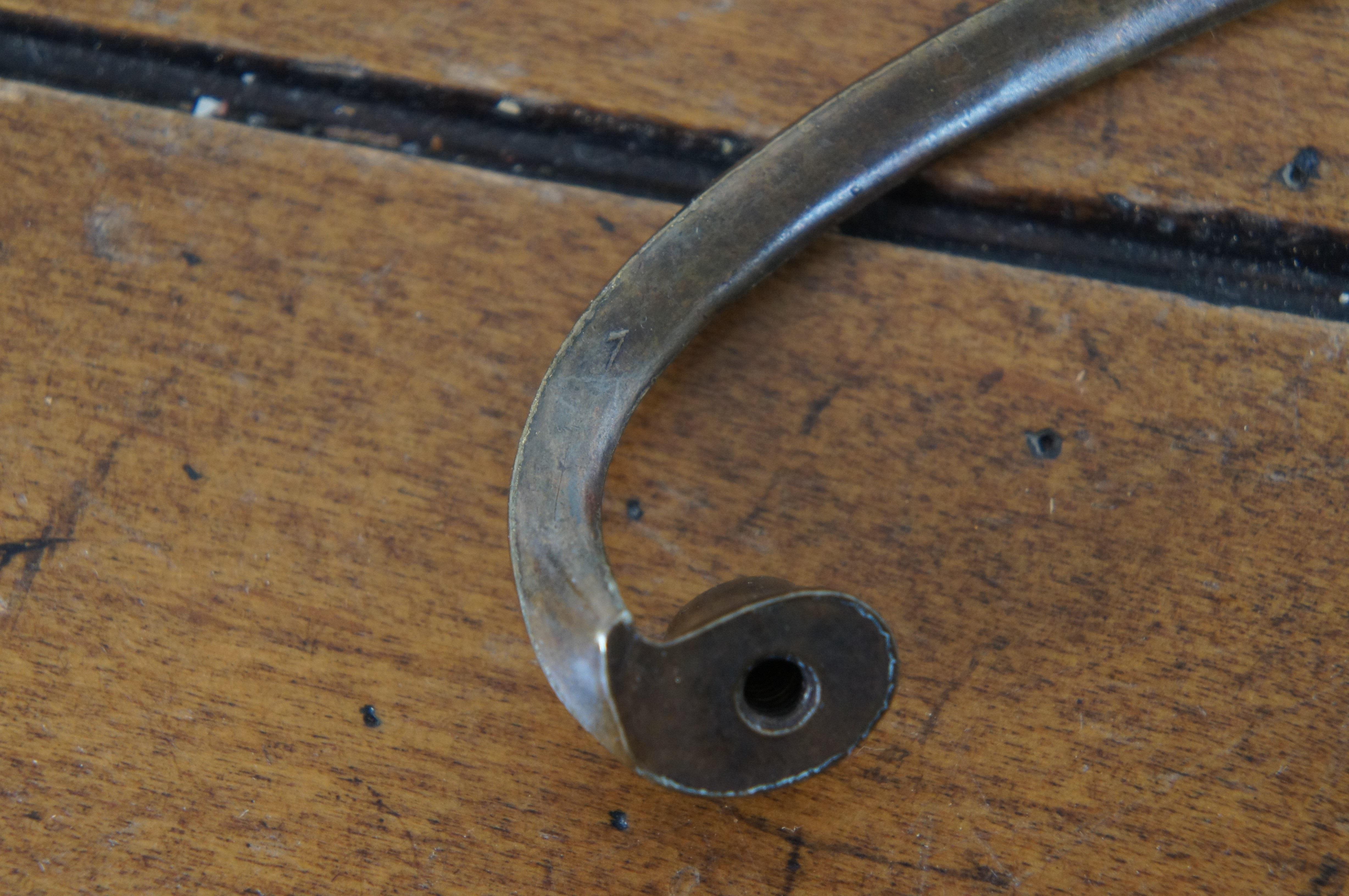 Metal National Lock Co Medalist C678-4A Antique Brass Colonial Classic Drawer Pull MCM