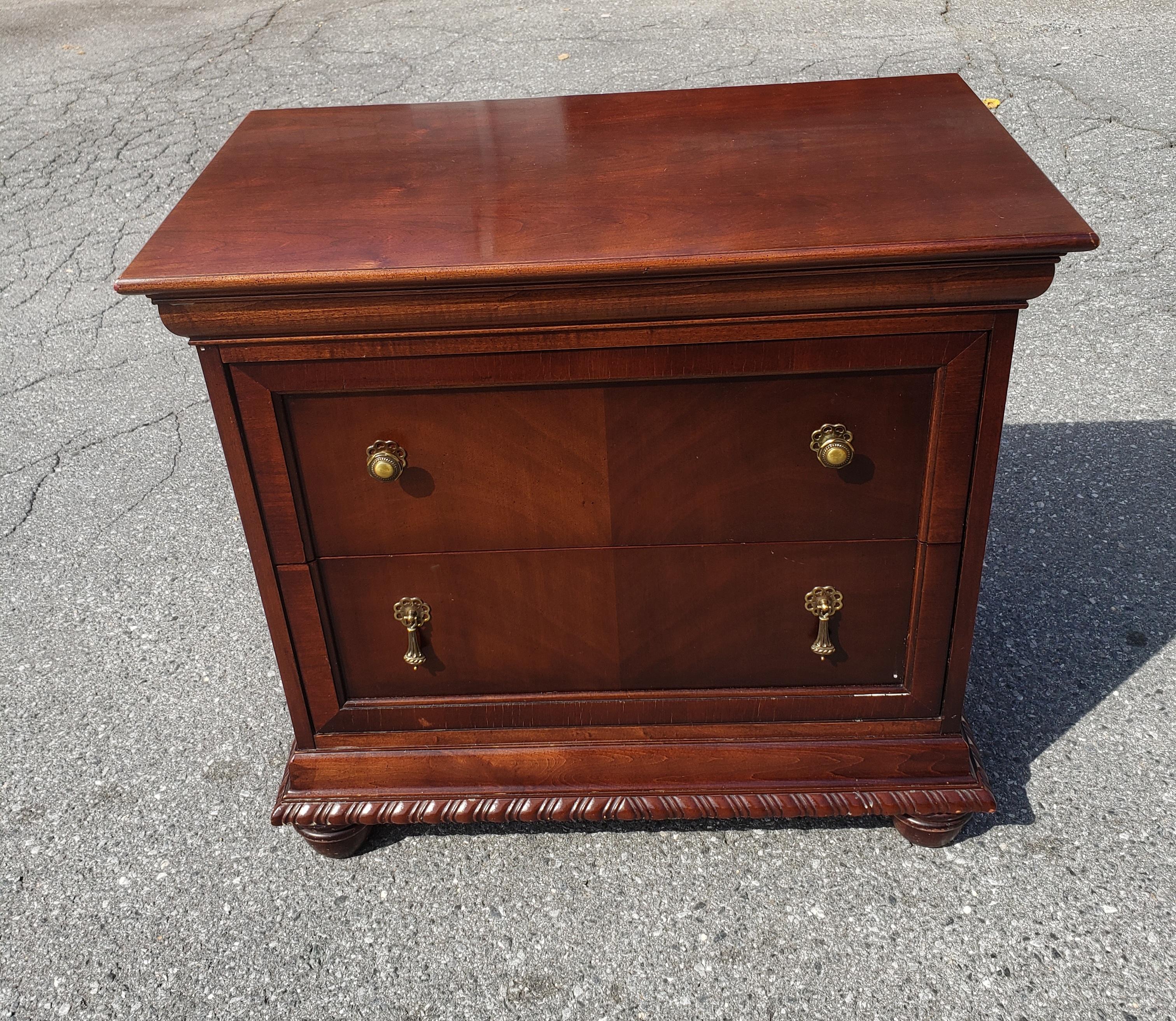 Modern National Mt Airy Bookmatched Mahogany Bedside Chest of Drawers / Nighstand For Sale