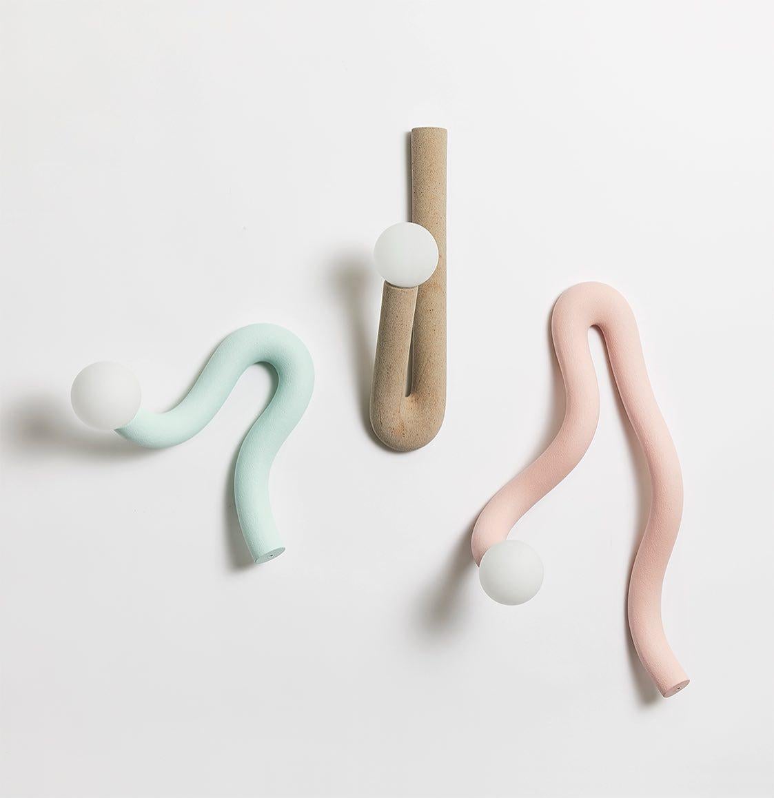 XXIe siècle et contemporain Applique murale Native 08 en édition limitée en sable et nylon par Hot Wire Extensions en vente