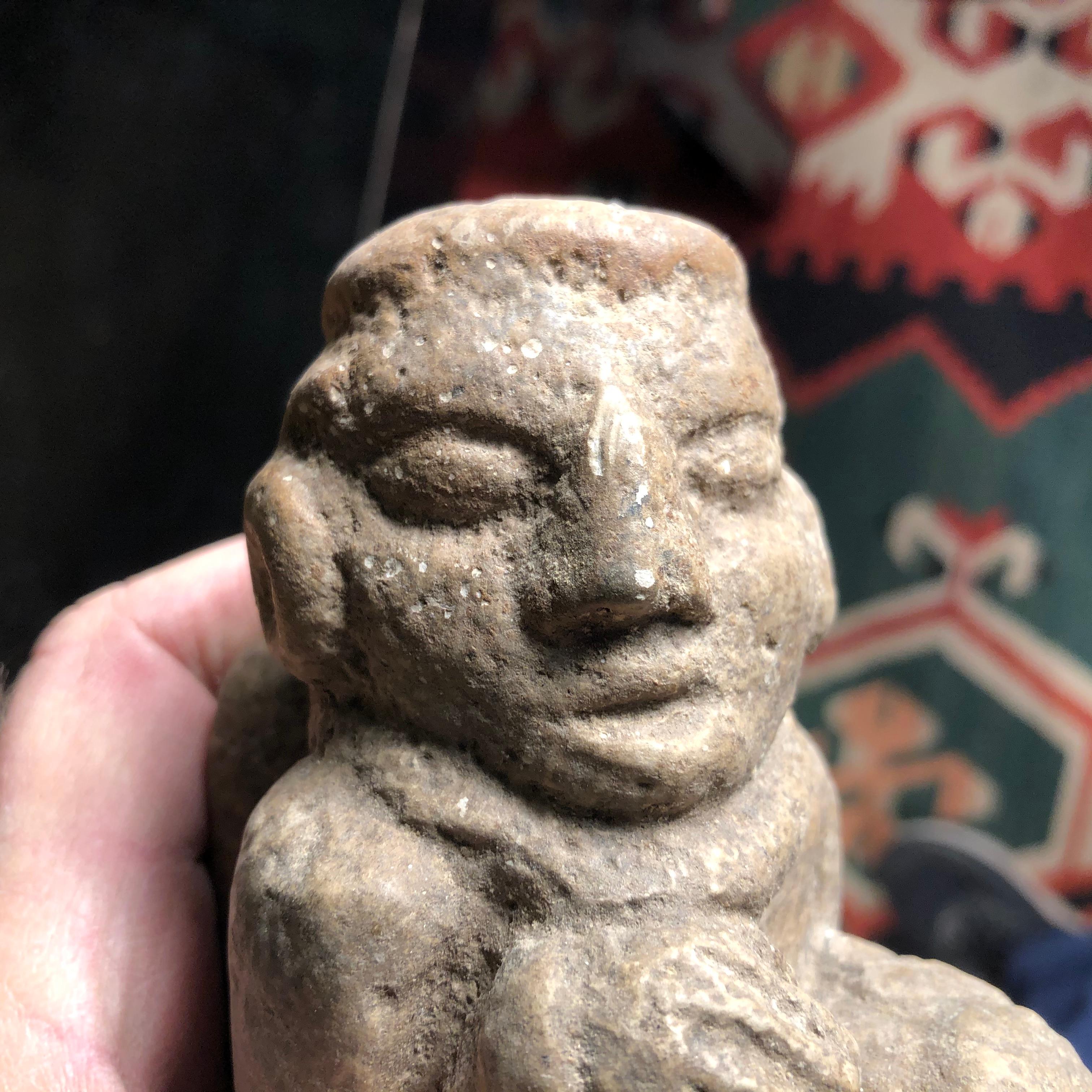 Antike handgeschnitzte Steinpfeifen-Skulptur eines Idols der amerikanischen Ureinwohner (18. Jahrhundert und früher) im Angebot