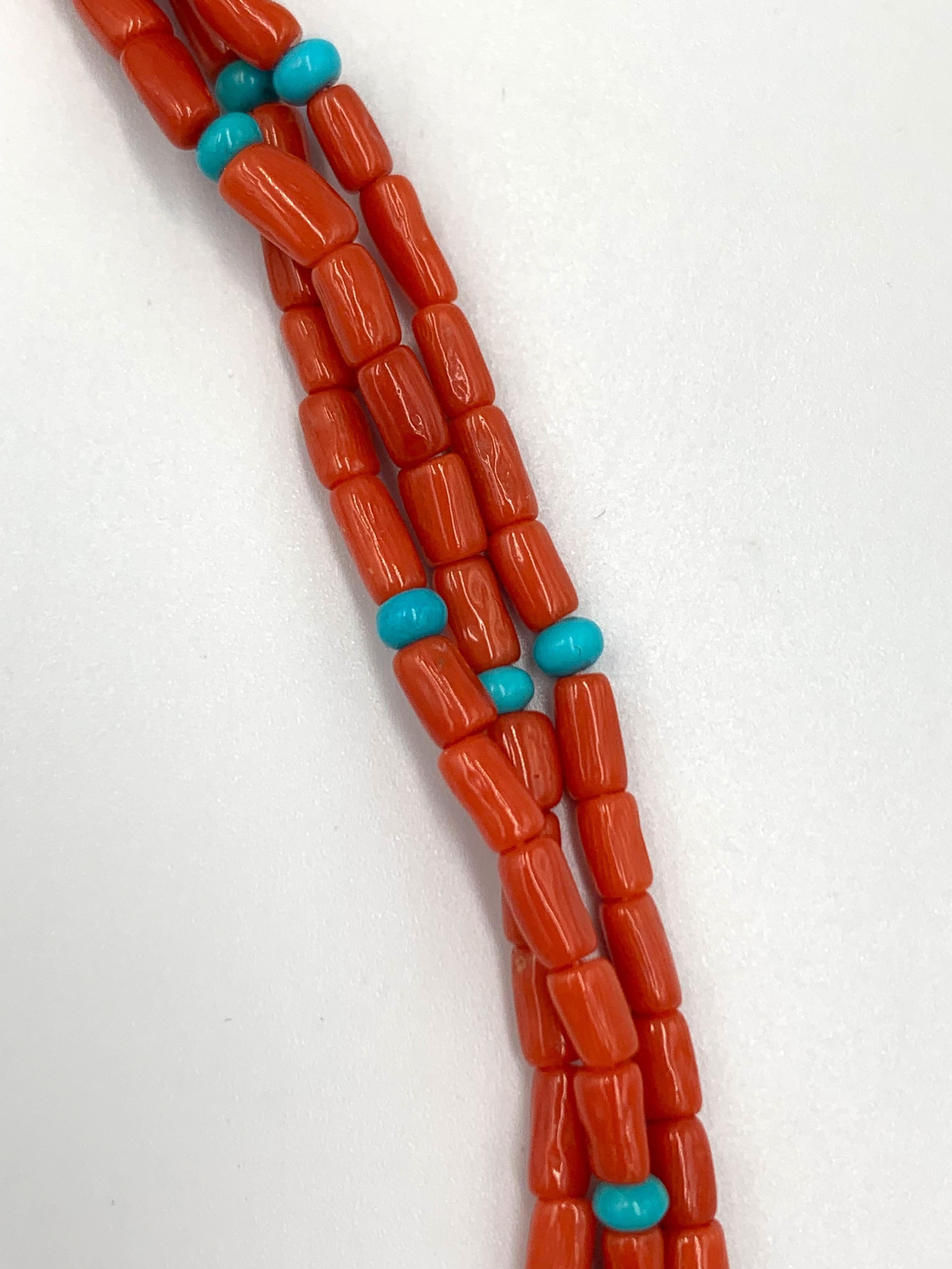 Native American 3-Strand Mediterranean Coral Beaded Necklace in vendita 5