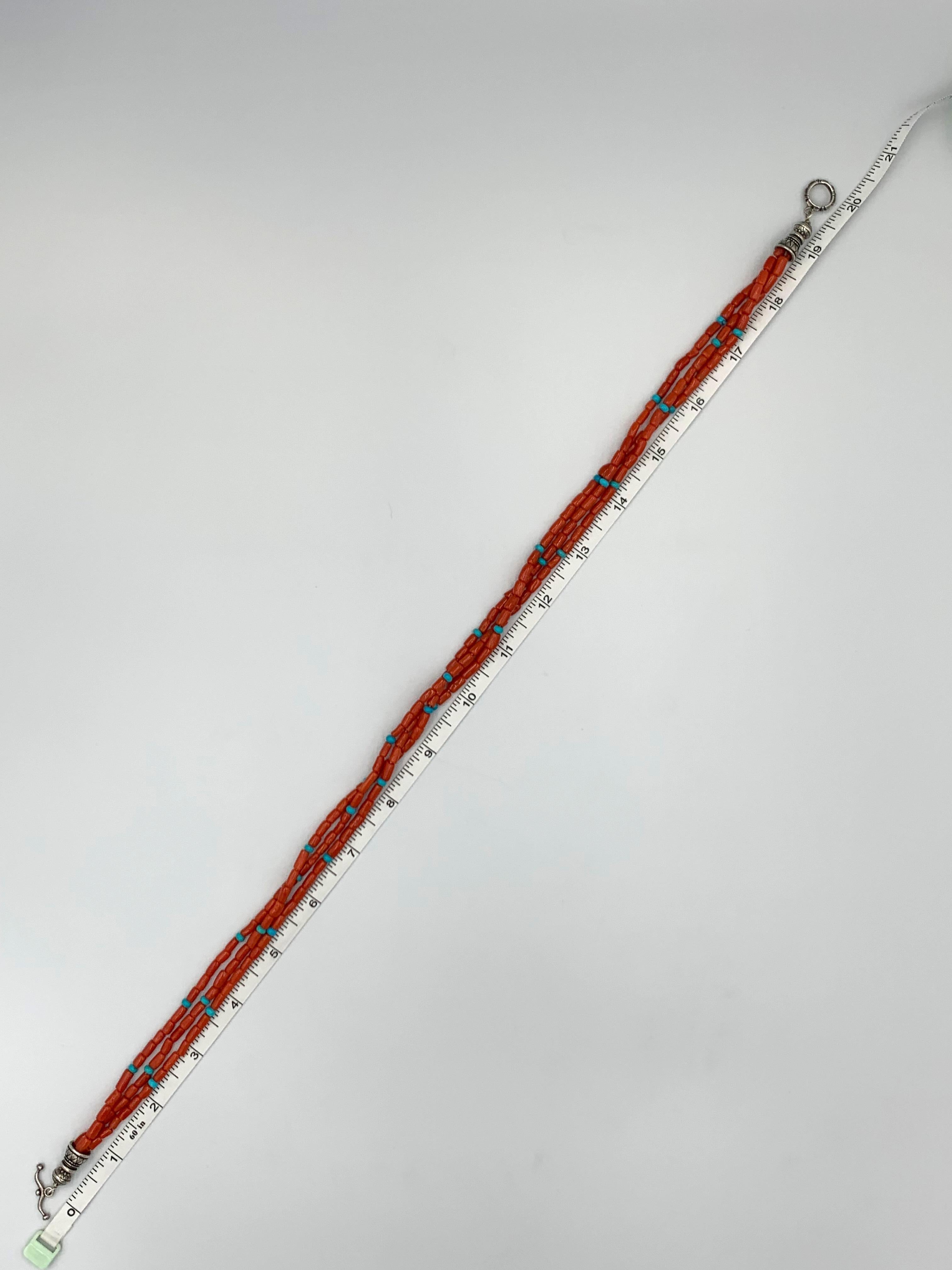 Native American 3-Strand Mediterranean Coral Beaded Necklace in vendita 10