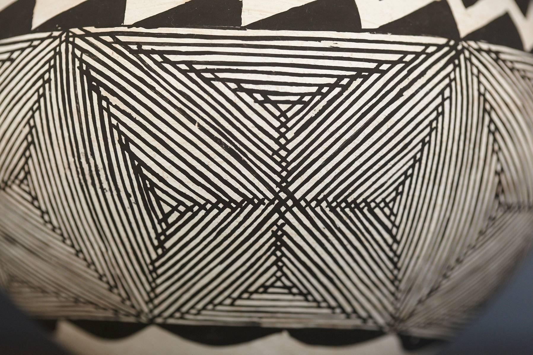 Late 20th Century Native American Acoma Earthenware Bowl, Painted Black and White Graphic Design