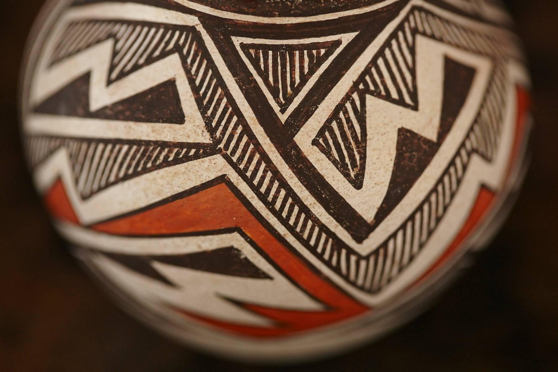 Native American Acoma Earthenware Polychromed Jar by J.G. Louis, circa 1970s 3