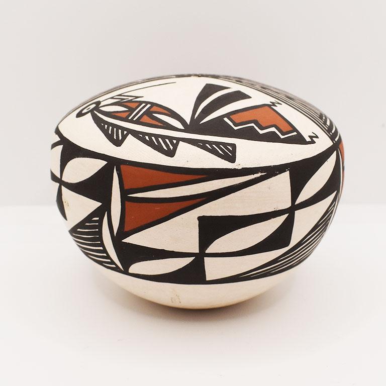 Amérindien Pot à graines Acoma en poterie amérindienne - Nouveau-Mexique en vente