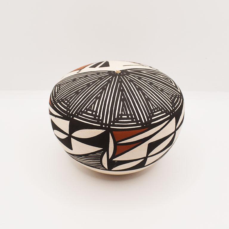 Indigene Kunst (Nord-/Südamerika) Acoma-Keramikvase im Zustand „Hervorragend“ im Angebot in Oklahoma City, OK