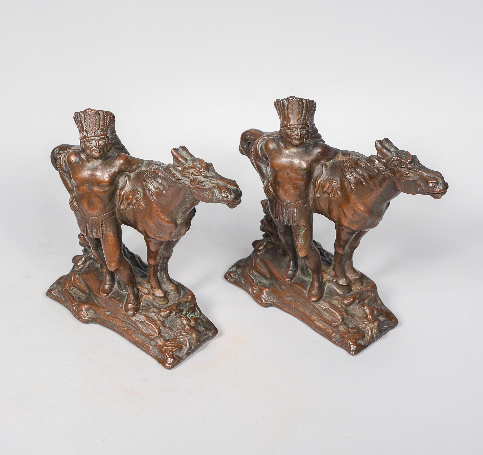 Serre-livres en bronze pour chevaux et Amérindiens par Armor Bronze Corporation Bon état - En vente à San Mateo, CA