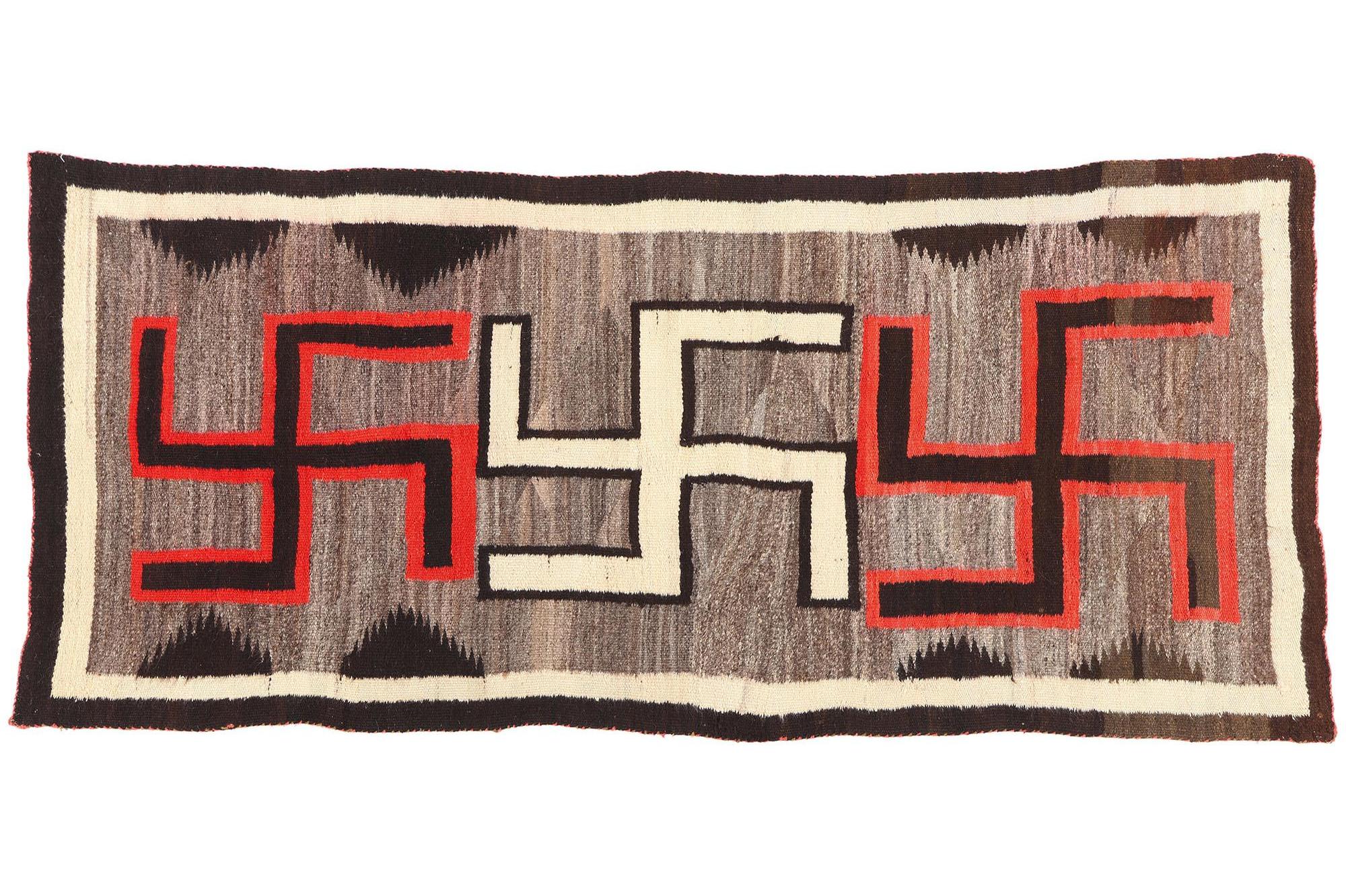 Tapis amérindien ancien de style Navajo en cristal tourbillonnant, 03'04 x 07'10 en vente 2