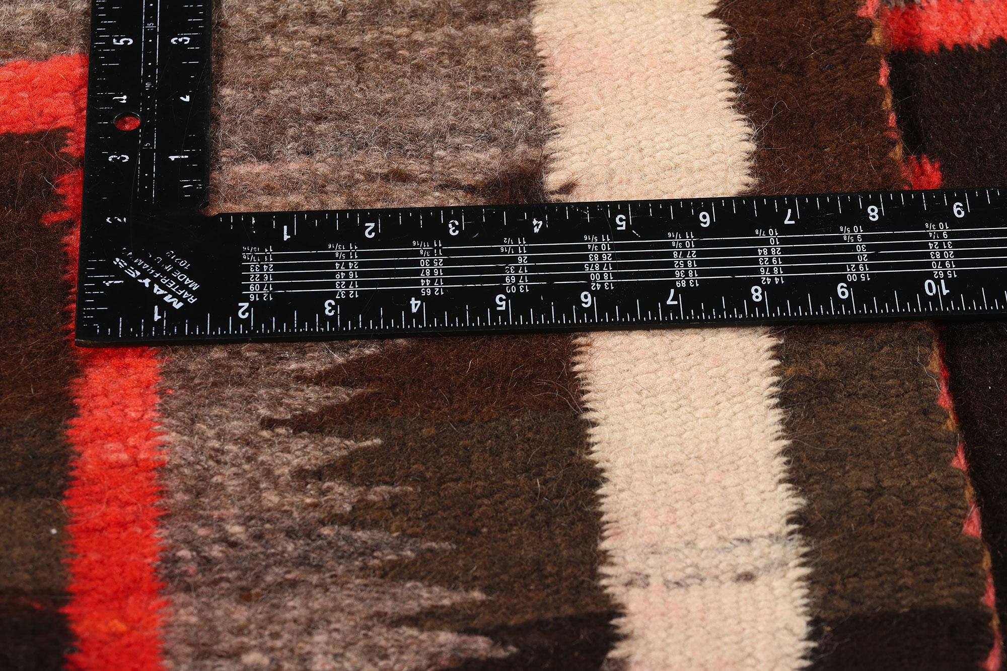 Tapis amérindien ancien de style Navajo en cristal tourbillonnant, 03'04 x 07'10 Bon état - En vente à Dallas, TX