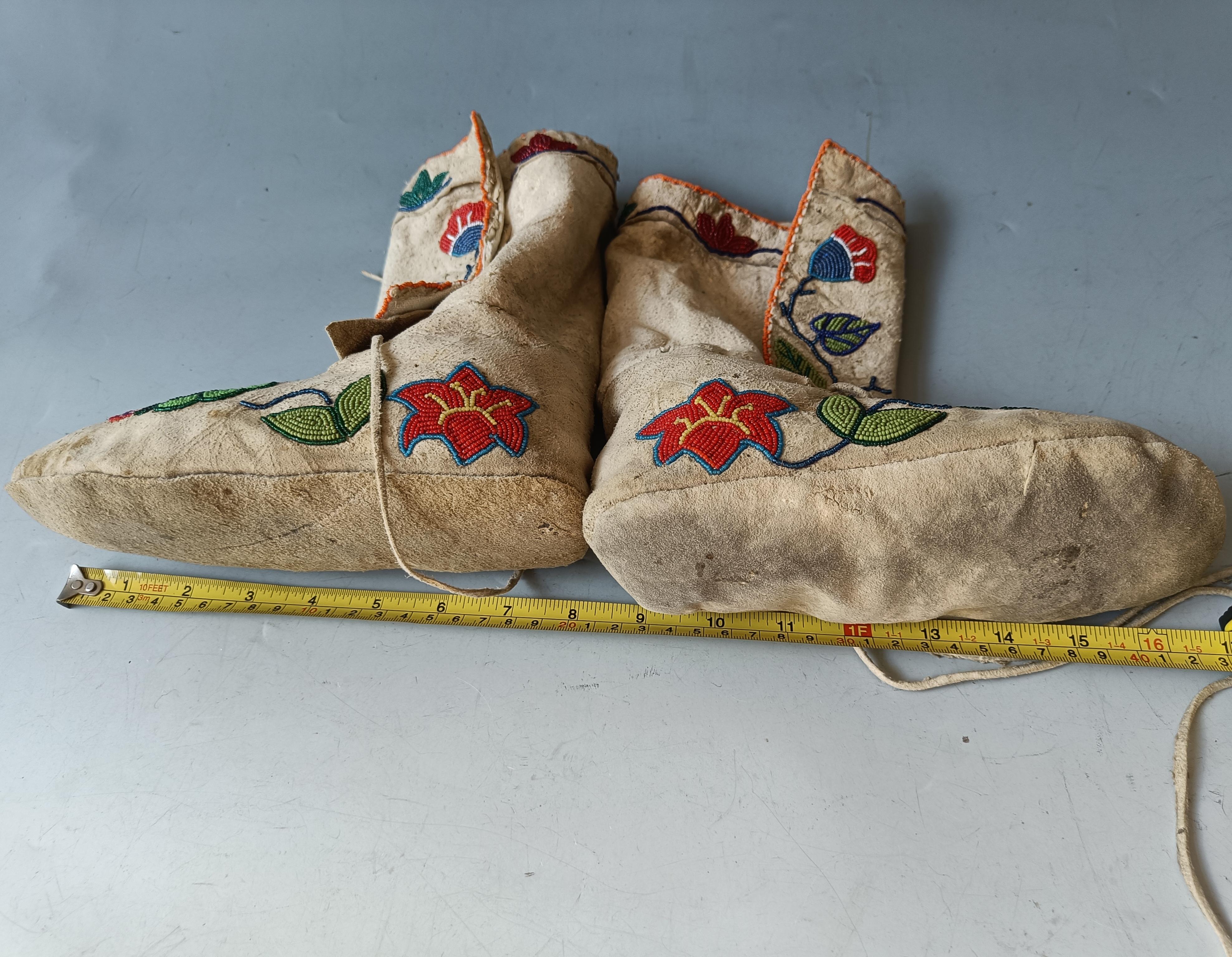 Wool Native American Antique Iroquois Beaded Moccasins