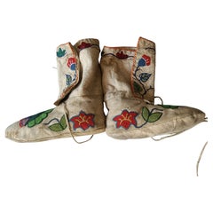 Native American Antique Iroquois Beaded Moccasins