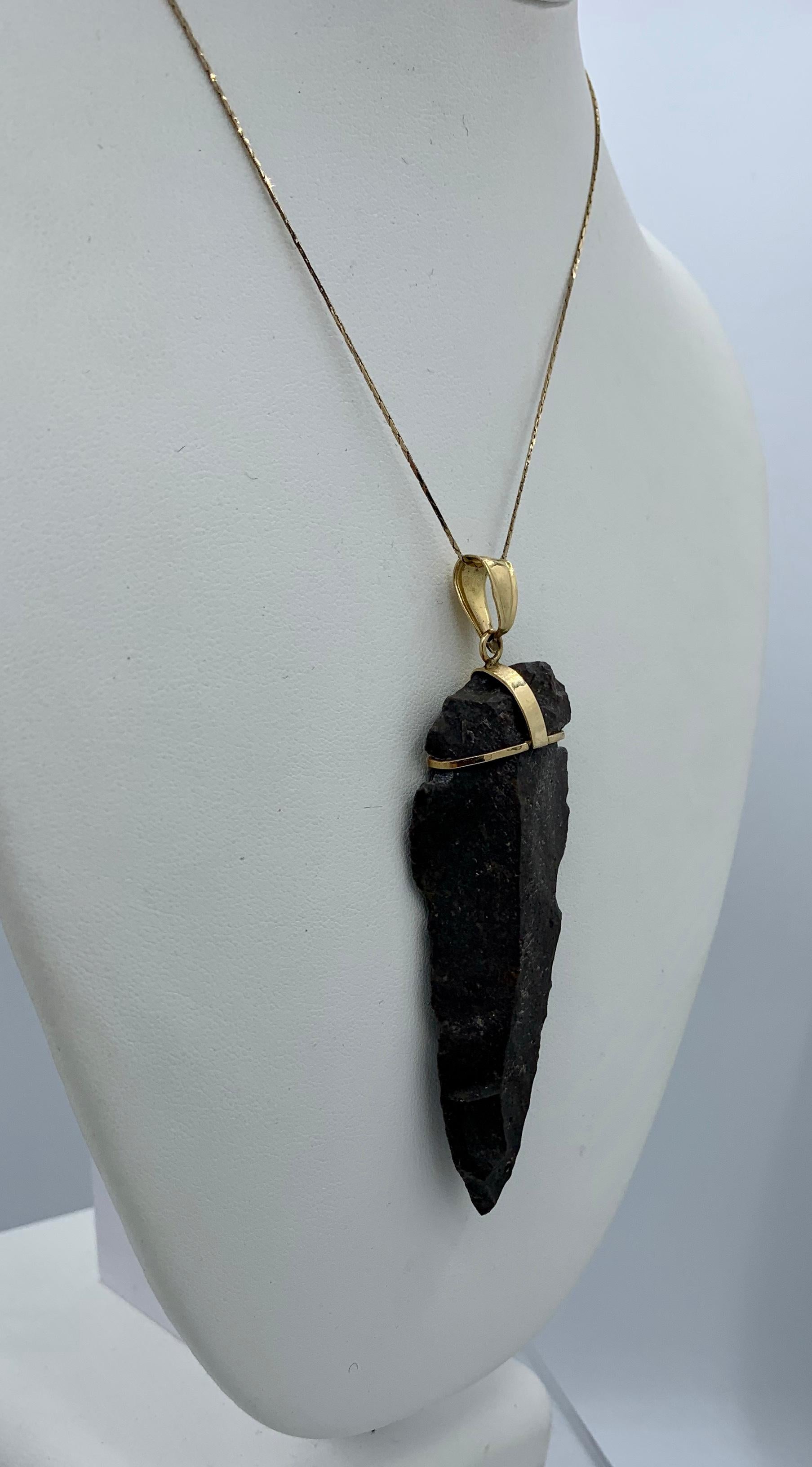 Women's or Men's Native American Arrowhead 14 Karat Gold Pendant Necklace For Sale