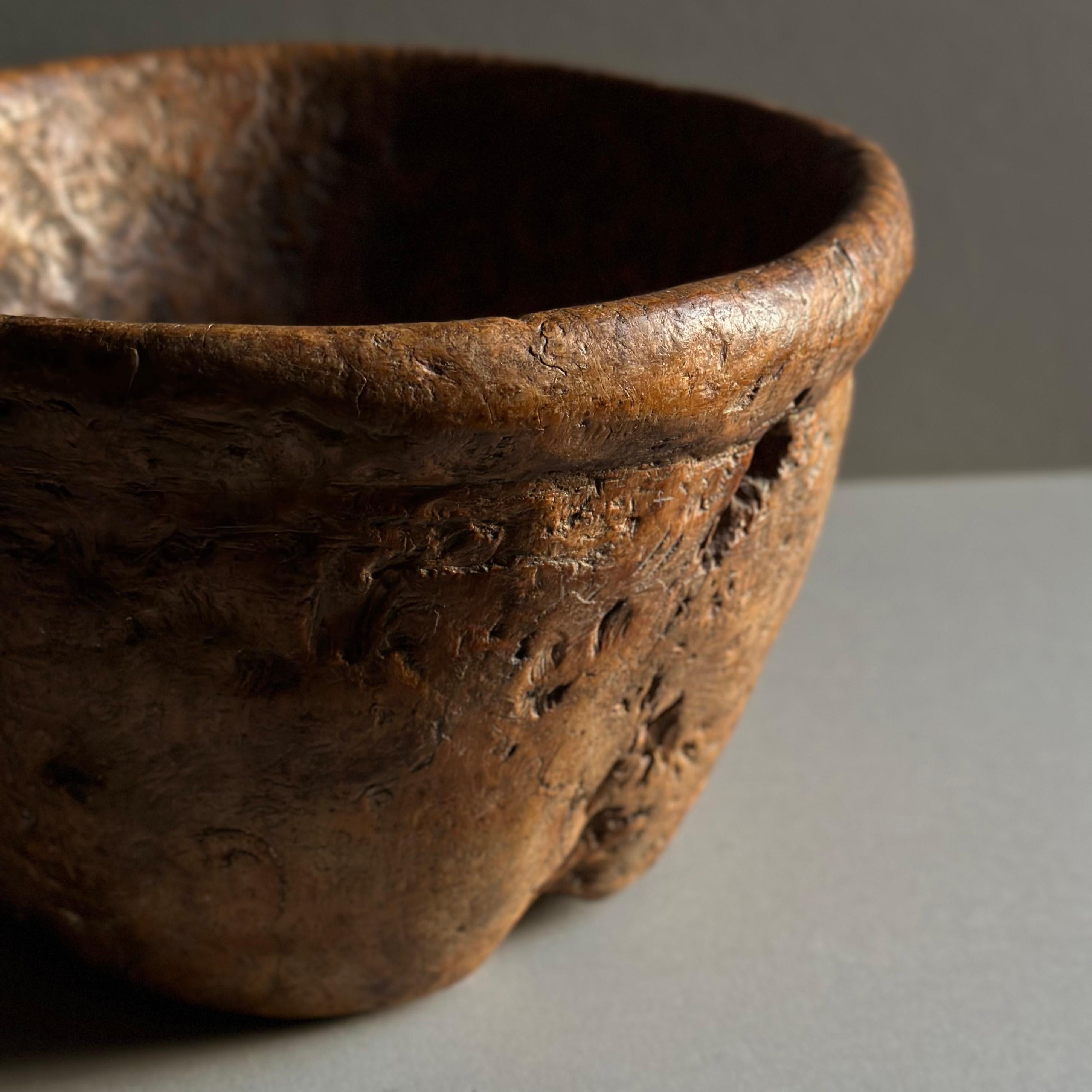 Native American Burl Bowl, Abenaki Tribe, Northeast Woodlands, circa 1820 6