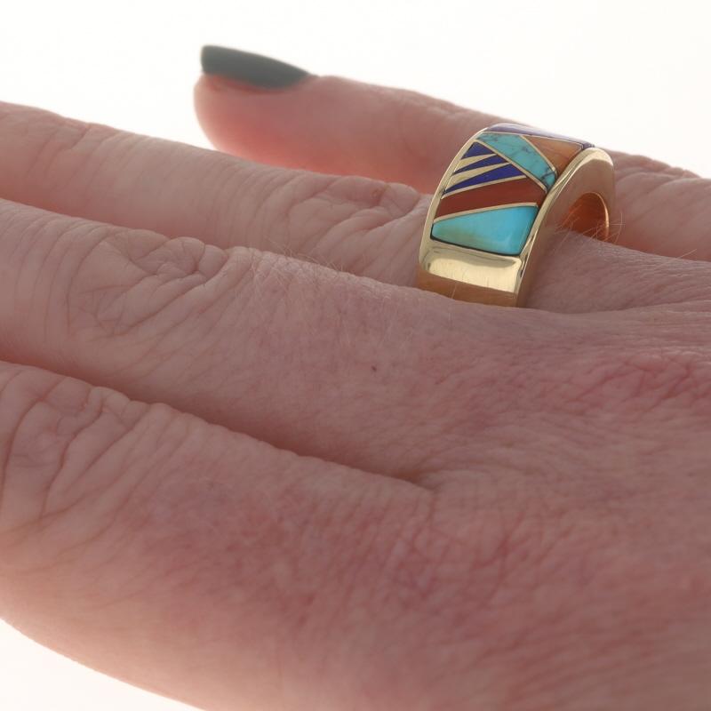 Bague Amérindienne Calvin Navajo Turq Coral Lapis - Or jaune 14k en vente 1