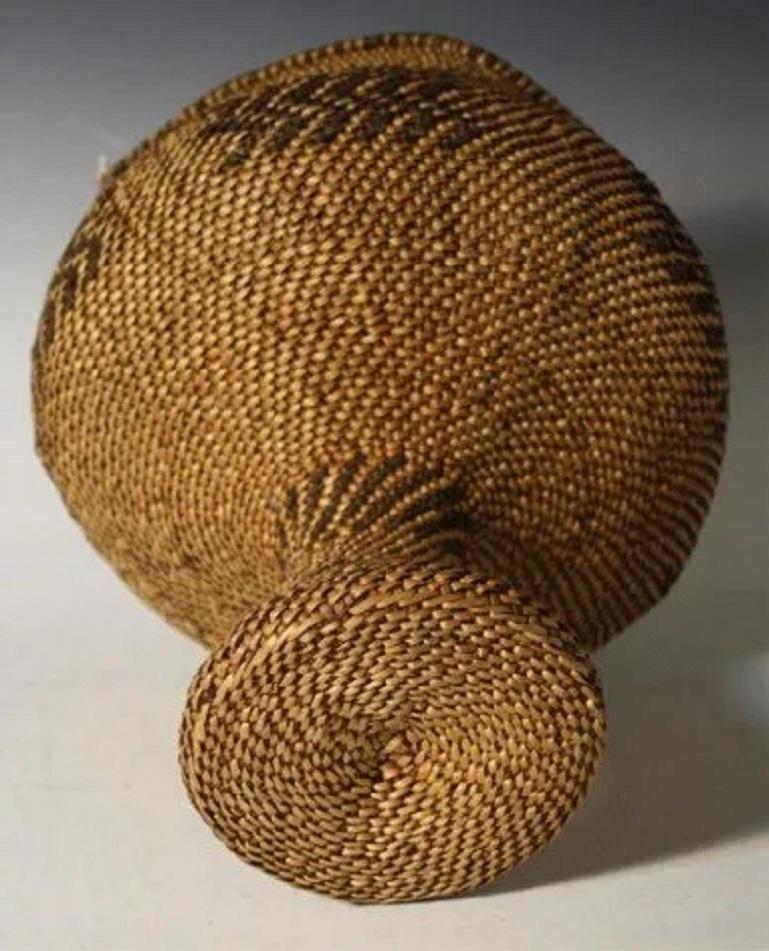 Corbeille à pied à motif chevron amérindien Bon état - En vente à Dallas, TX