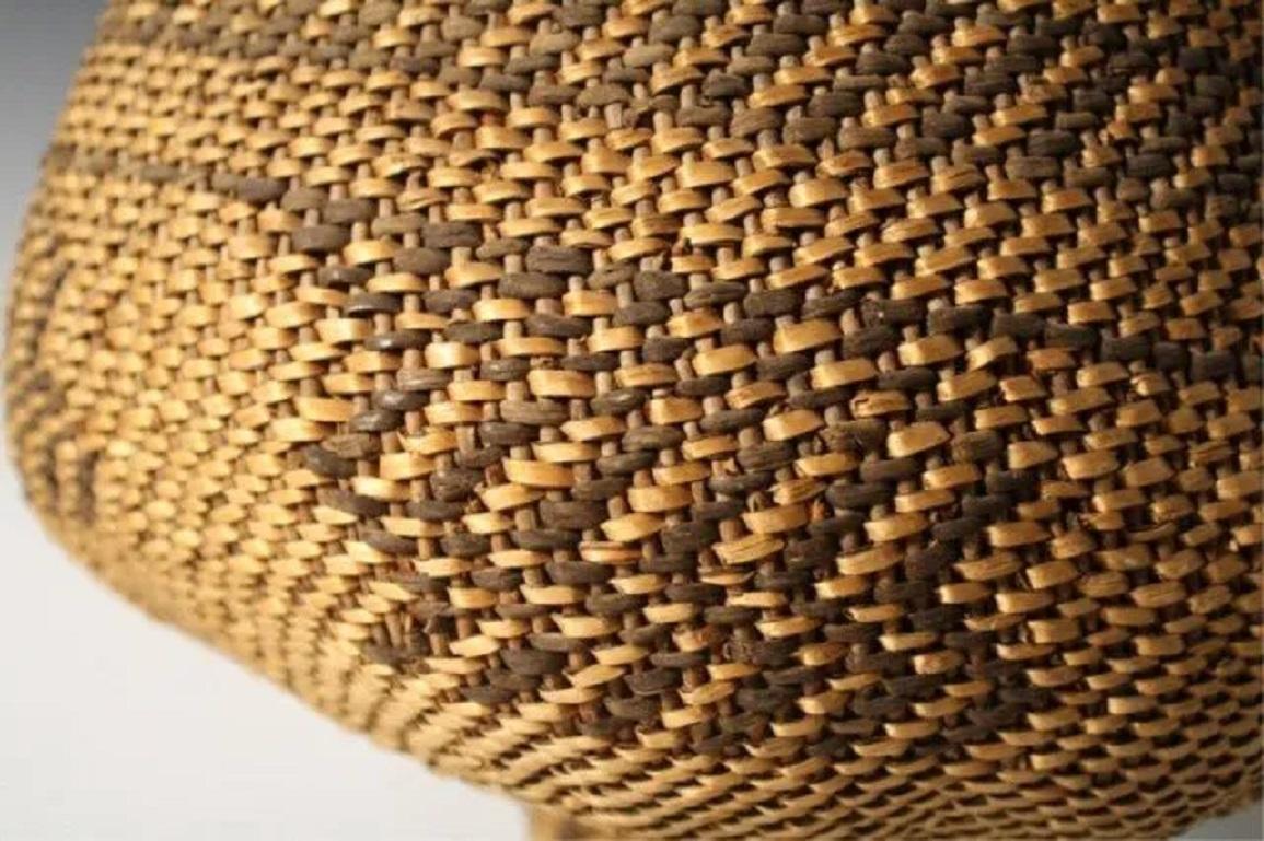 XIXe siècle Corbeille à pied à motif chevron amérindien en vente