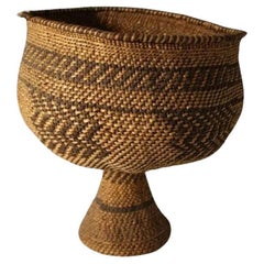 Corbeille à pied à motif chevron amérindien