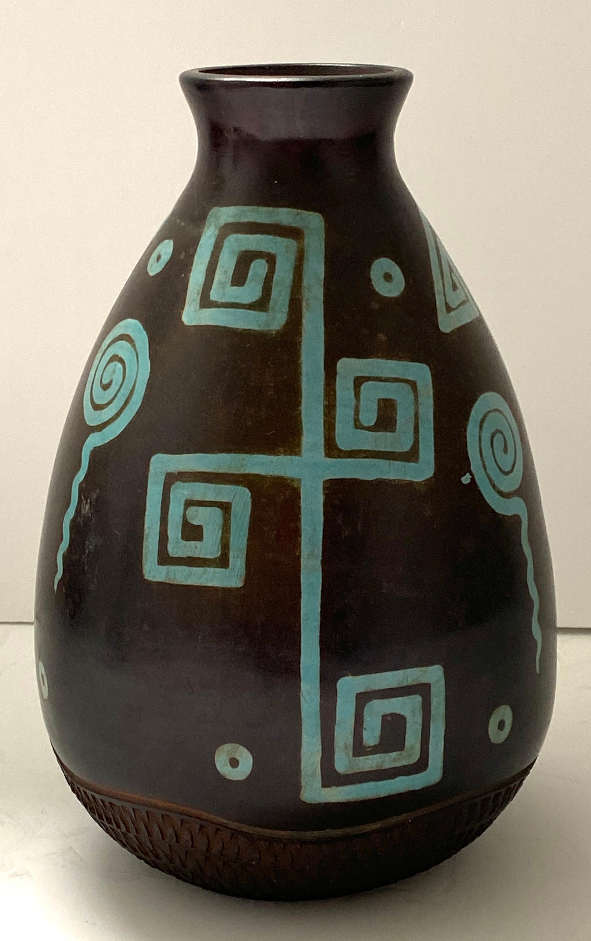 Native American Comtemporary Pottery Vase by V Ittery In Good Condition In West Palm Beach, FL