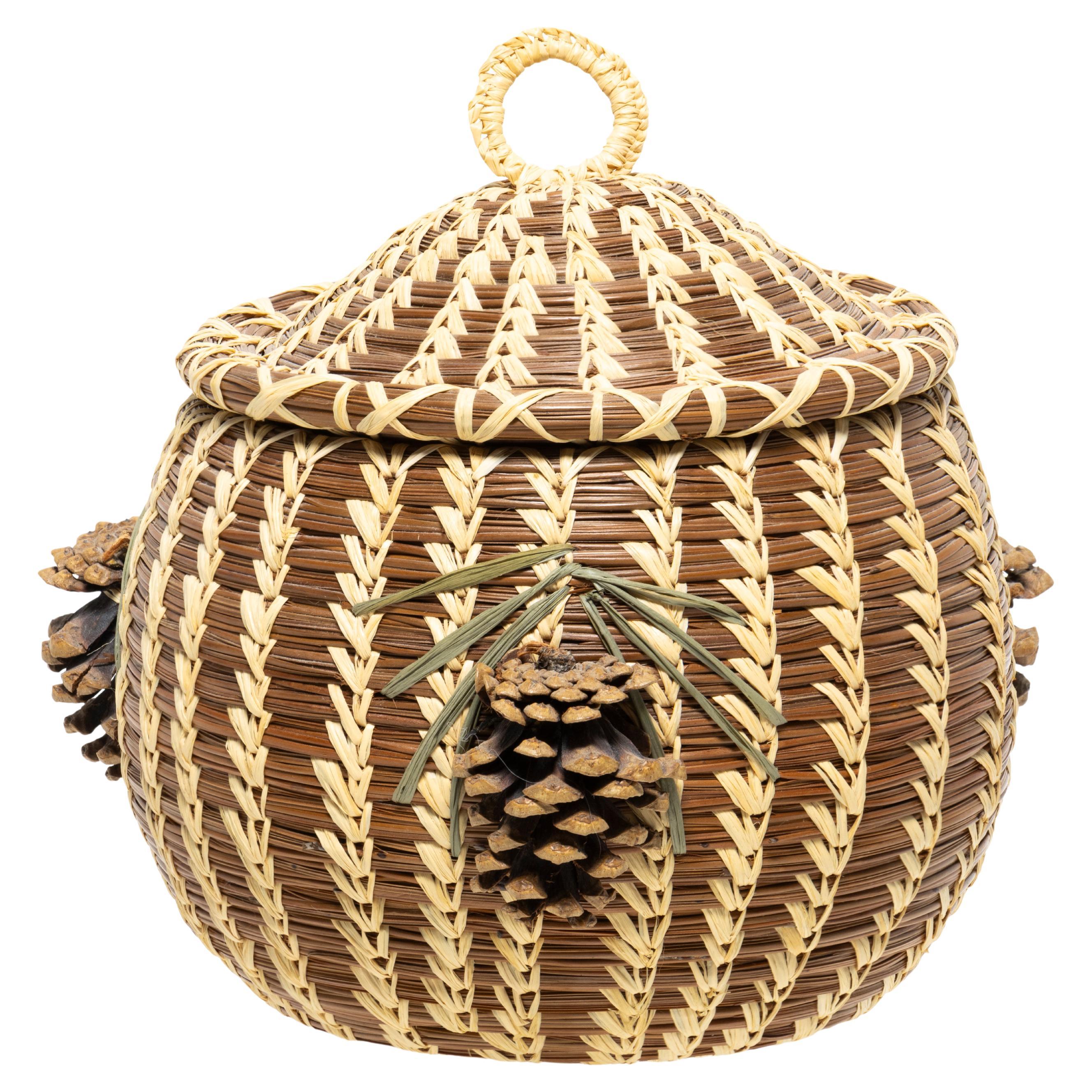Native American Coushatta Lidded Pine Needle Basket