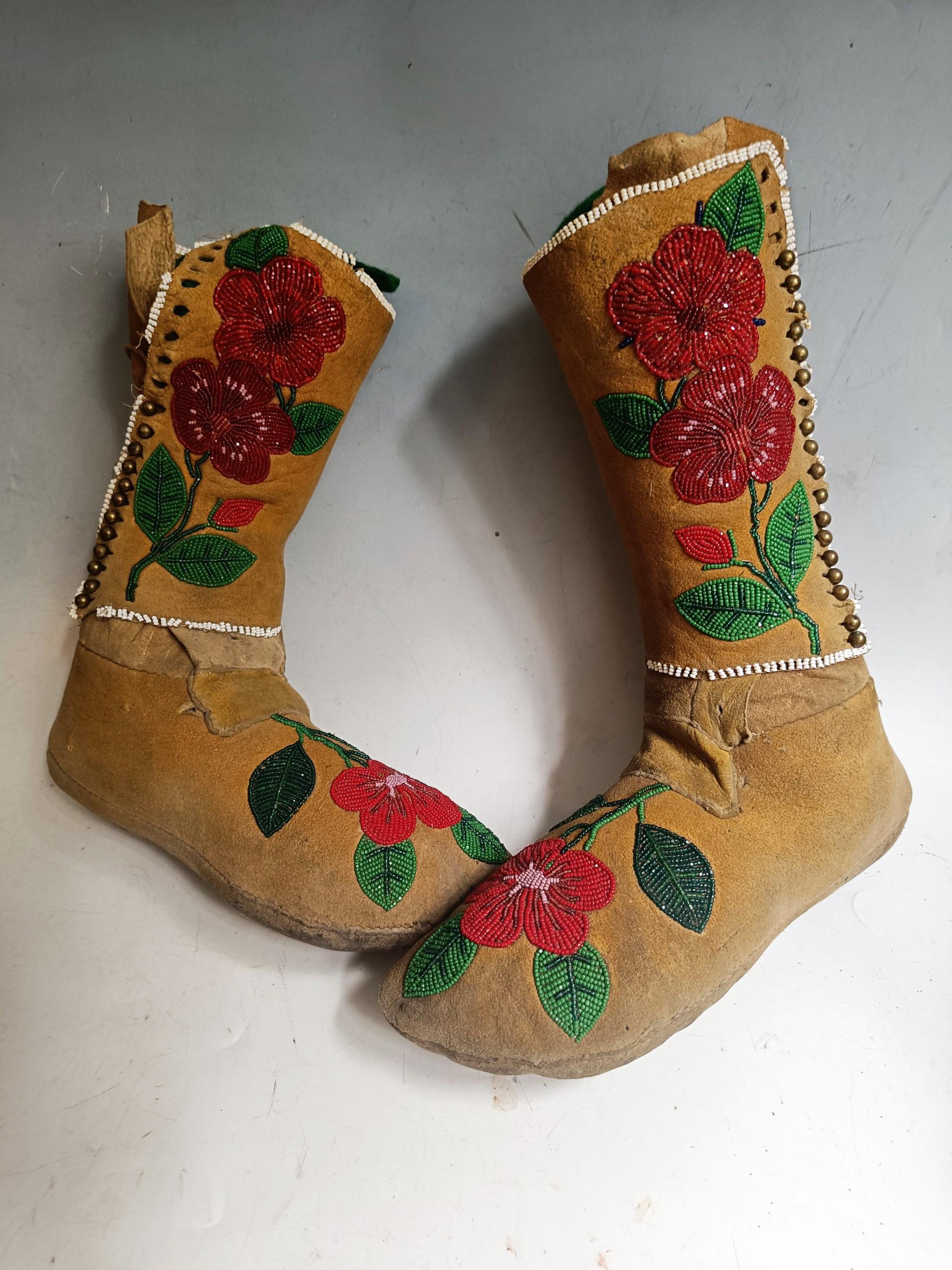 Hide Native American Fine Plains beaded boot moccasins For Sale