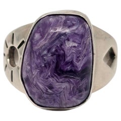 Anillo nativo americano Frederick Chavez de plata de ley Charoite Tamaño 7 1/4 #19870