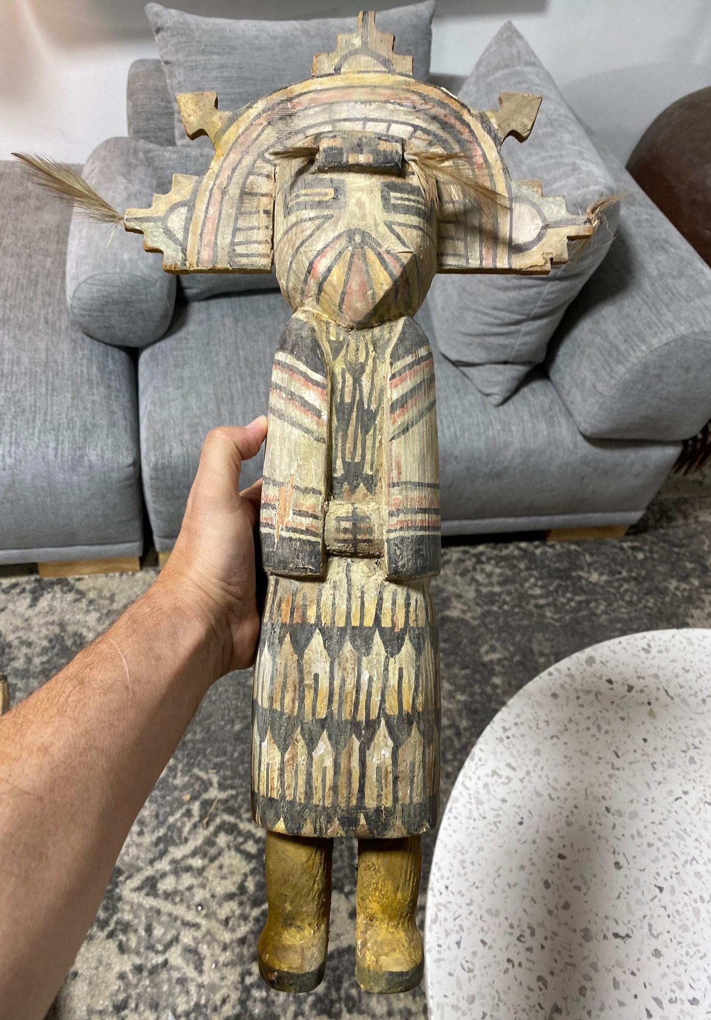 Native American Hopi Hemis Große Kachina Katsina Puppe Totem-Skulptur aus Holz 1800er Jahre 12