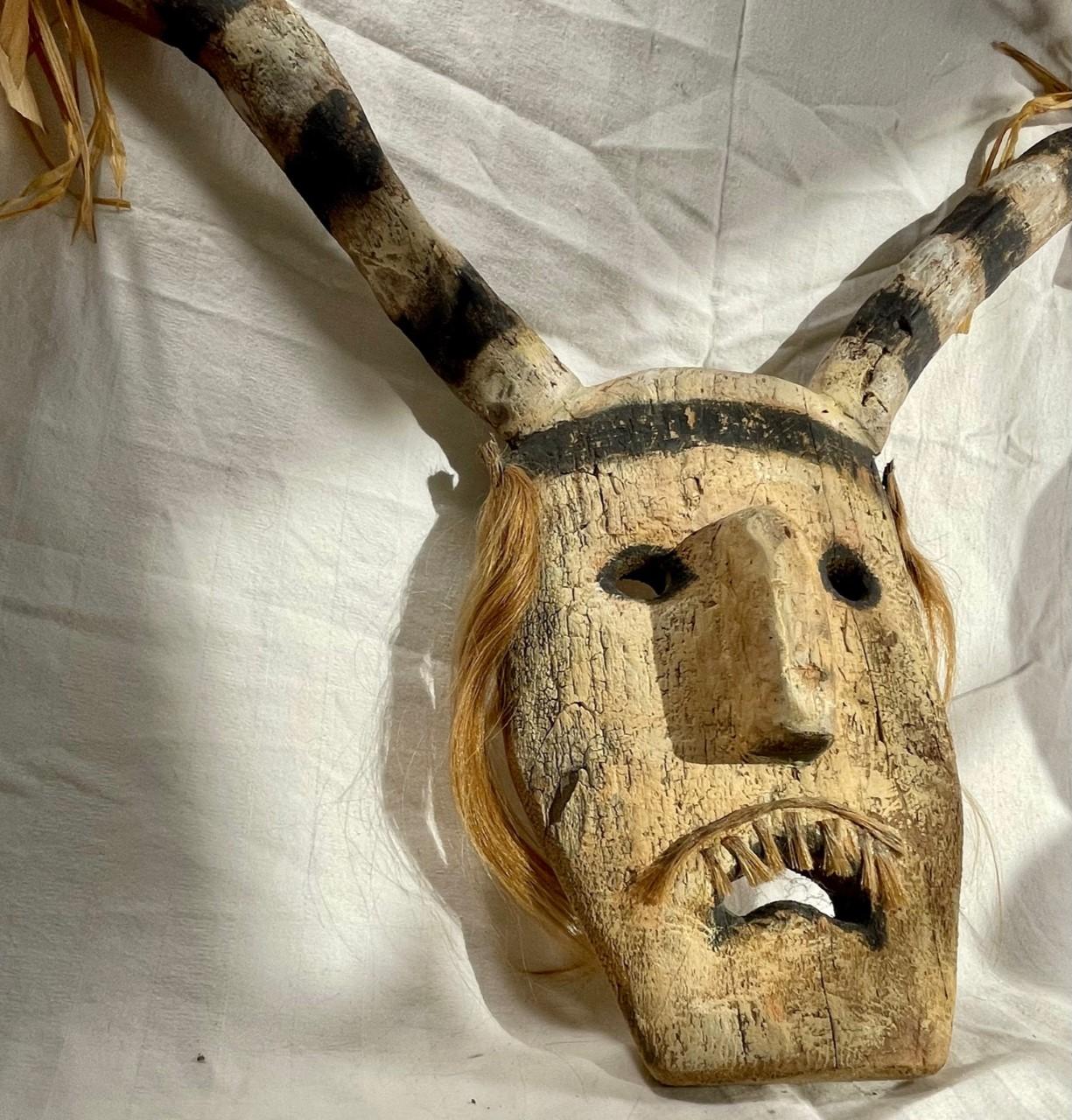 Native American Hopi Pueblo Clown Kachina Mask, Ethnographic Folk Art In Good Condition In Vero Beach, FL