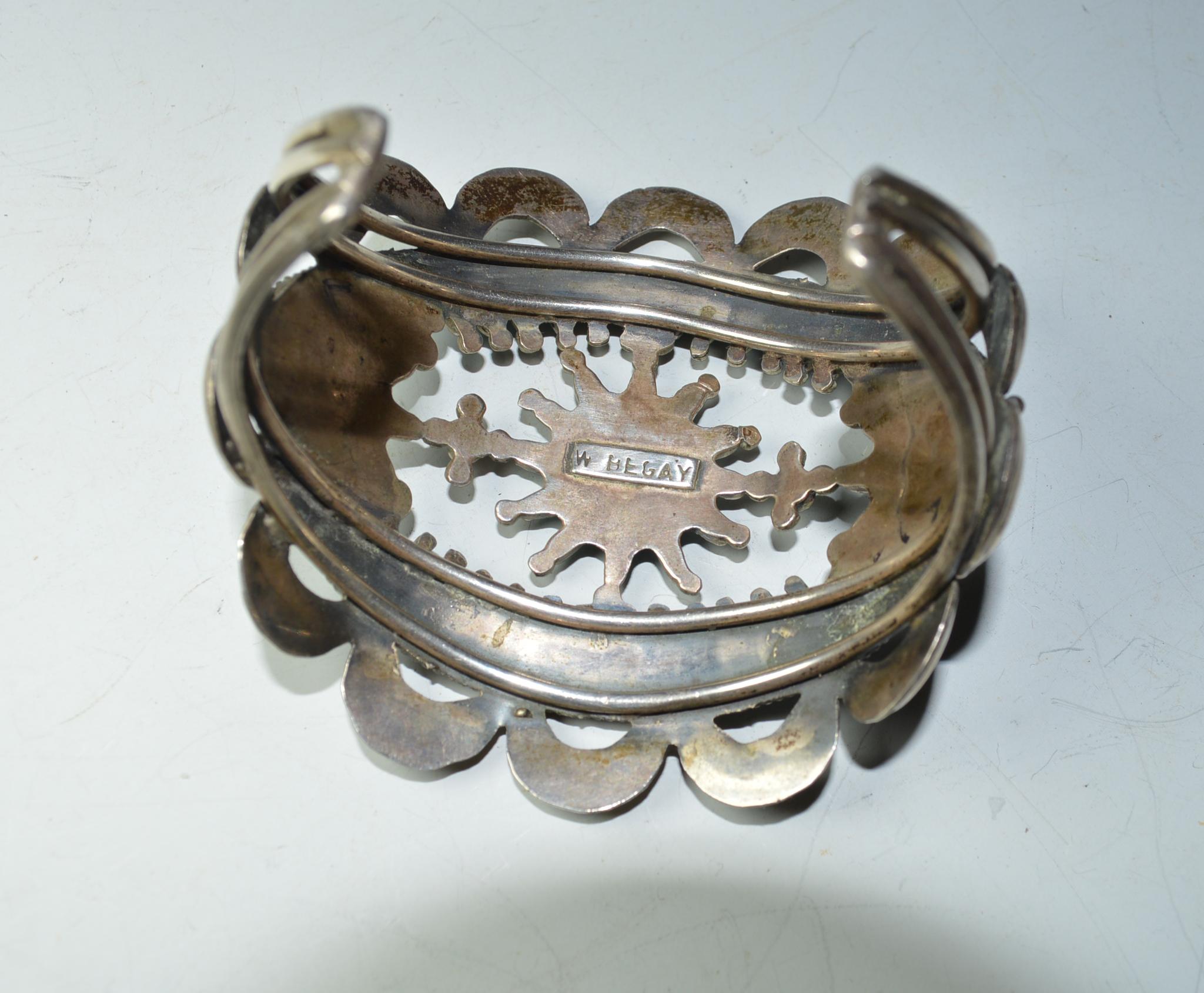 Native American Indian Fine Vintage Zuni Cuff In Good Condition For Sale In London, GB