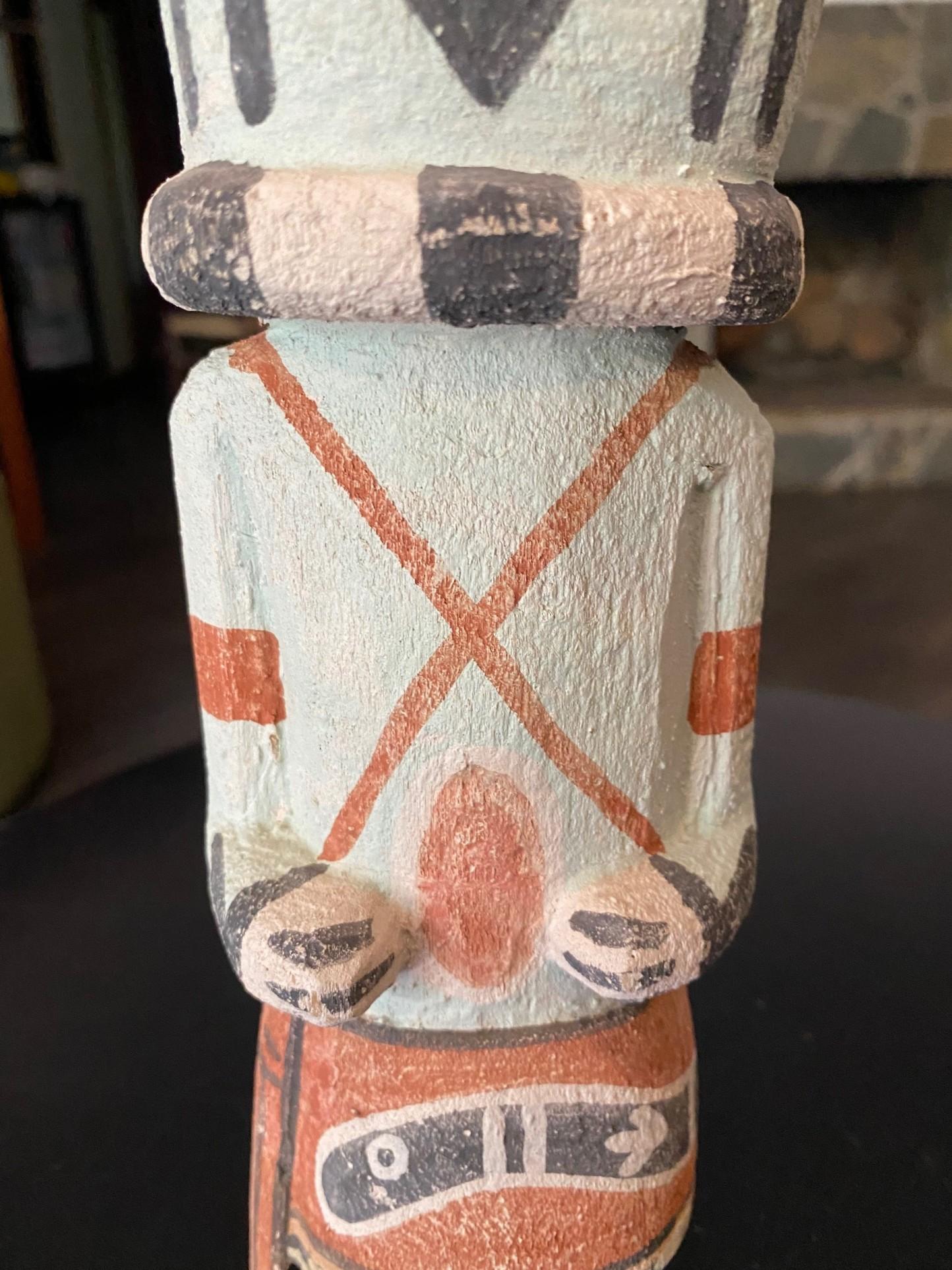 Escultura Tótem de Madera Kachina Muñeca Katsina de los Indios Nativos Americanos Hopi del Sudoeste en venta 1