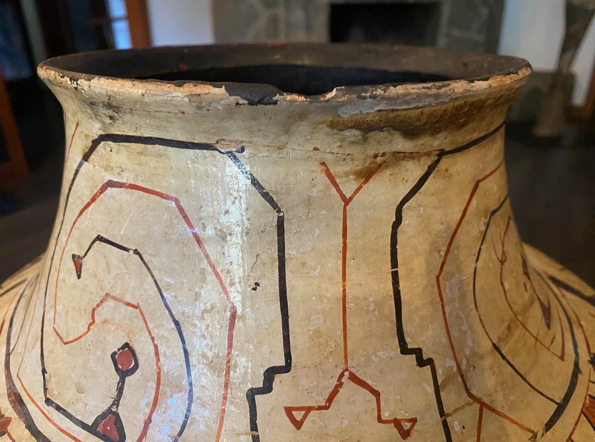 Native American Indian Large Shipibo-Conibo Peruvian Amazon Pottery Jar Vase For Sale 3