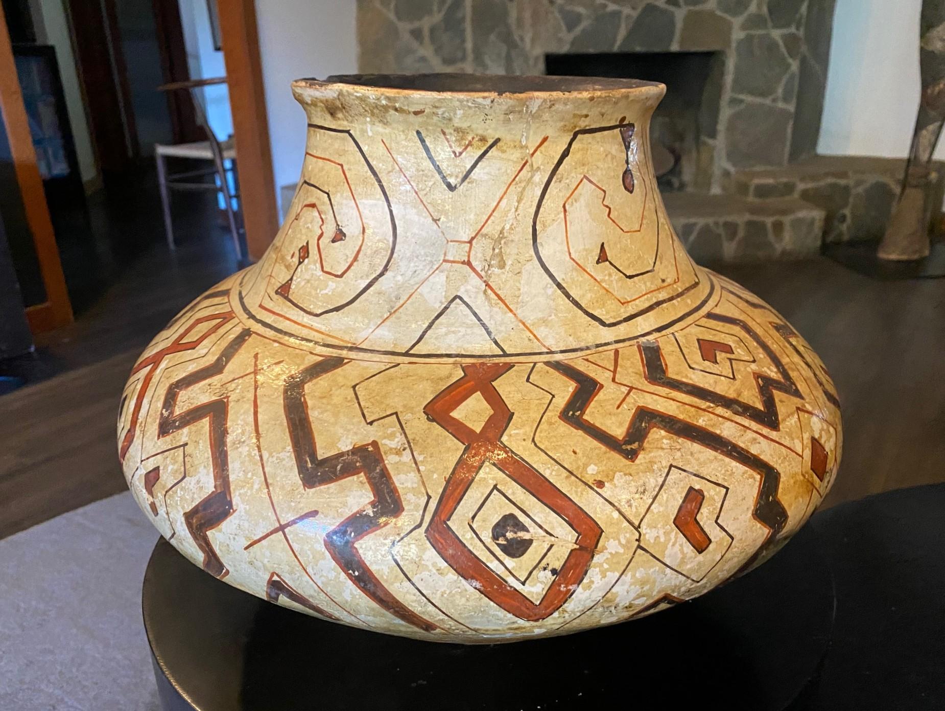 Native American Indian Large Shipibo-Conibo Peruvian Amazon Pottery Jar Vase For Sale 5
