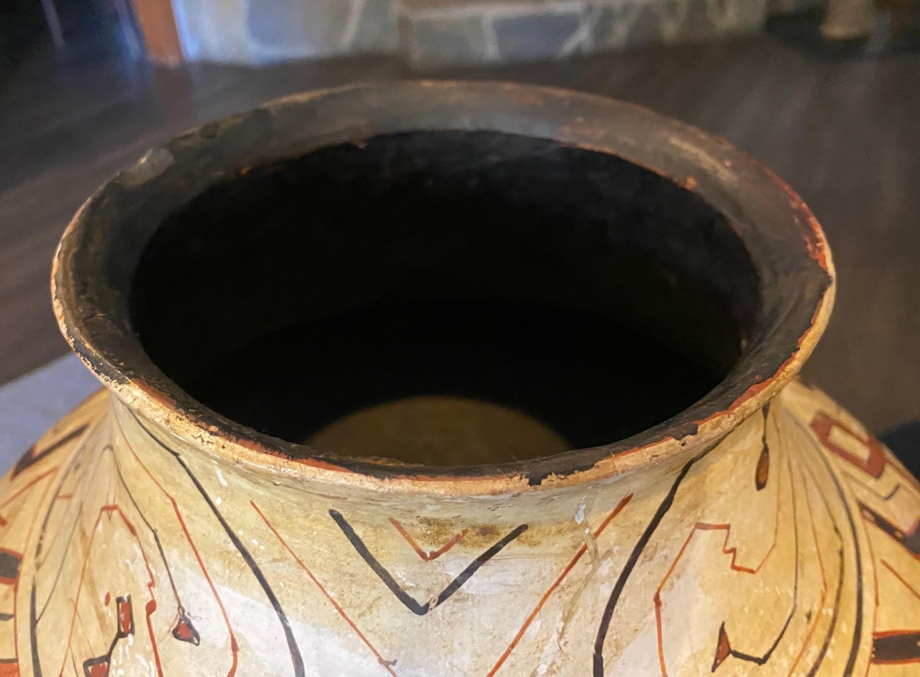 Native American Indian Large Shipibo-Conibo Peruvian Amazon Pottery Jar Vase For Sale 6