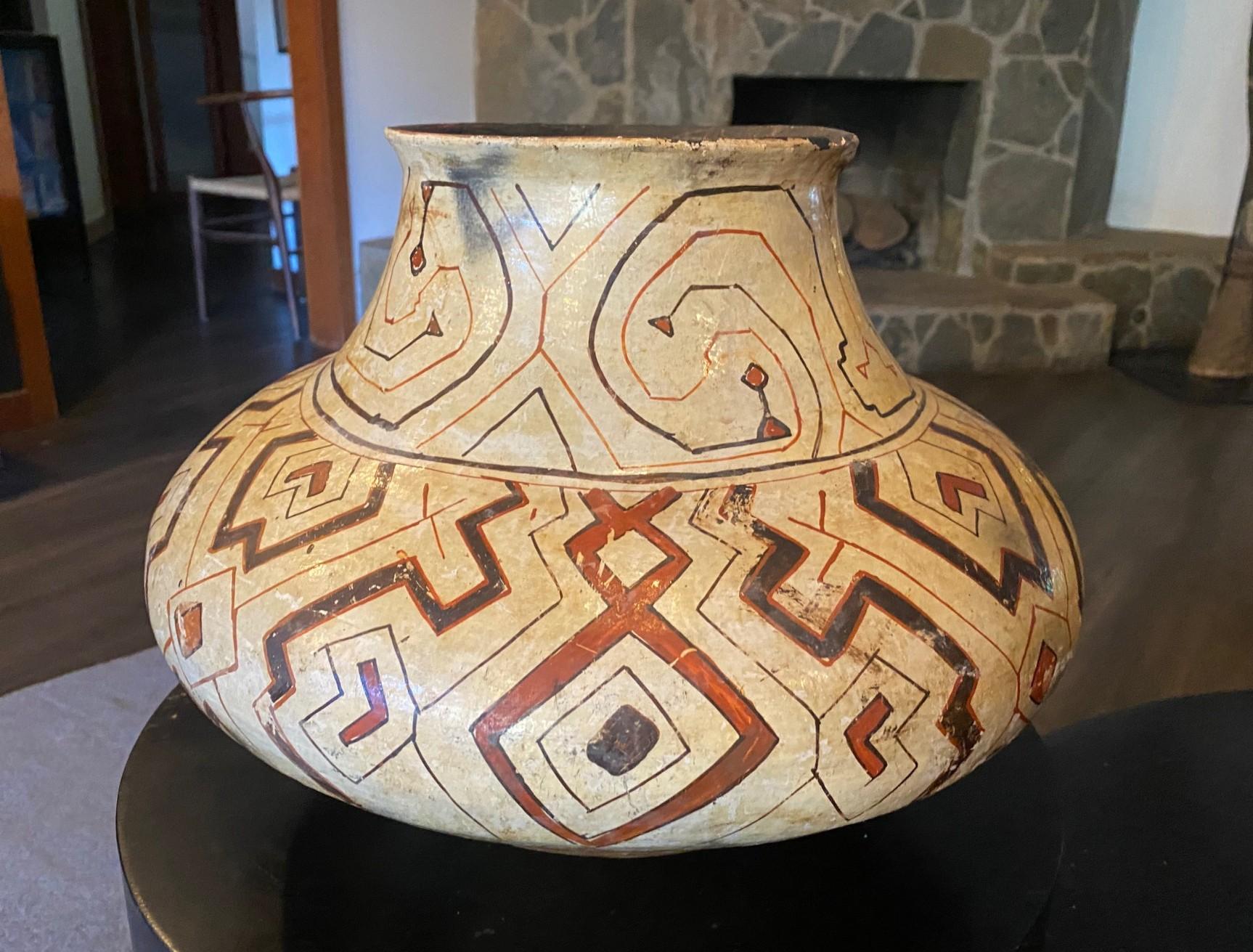 Earthenware Native American Indian Large Shipibo-Conibo Peruvian Amazon Pottery Jar Vase For Sale