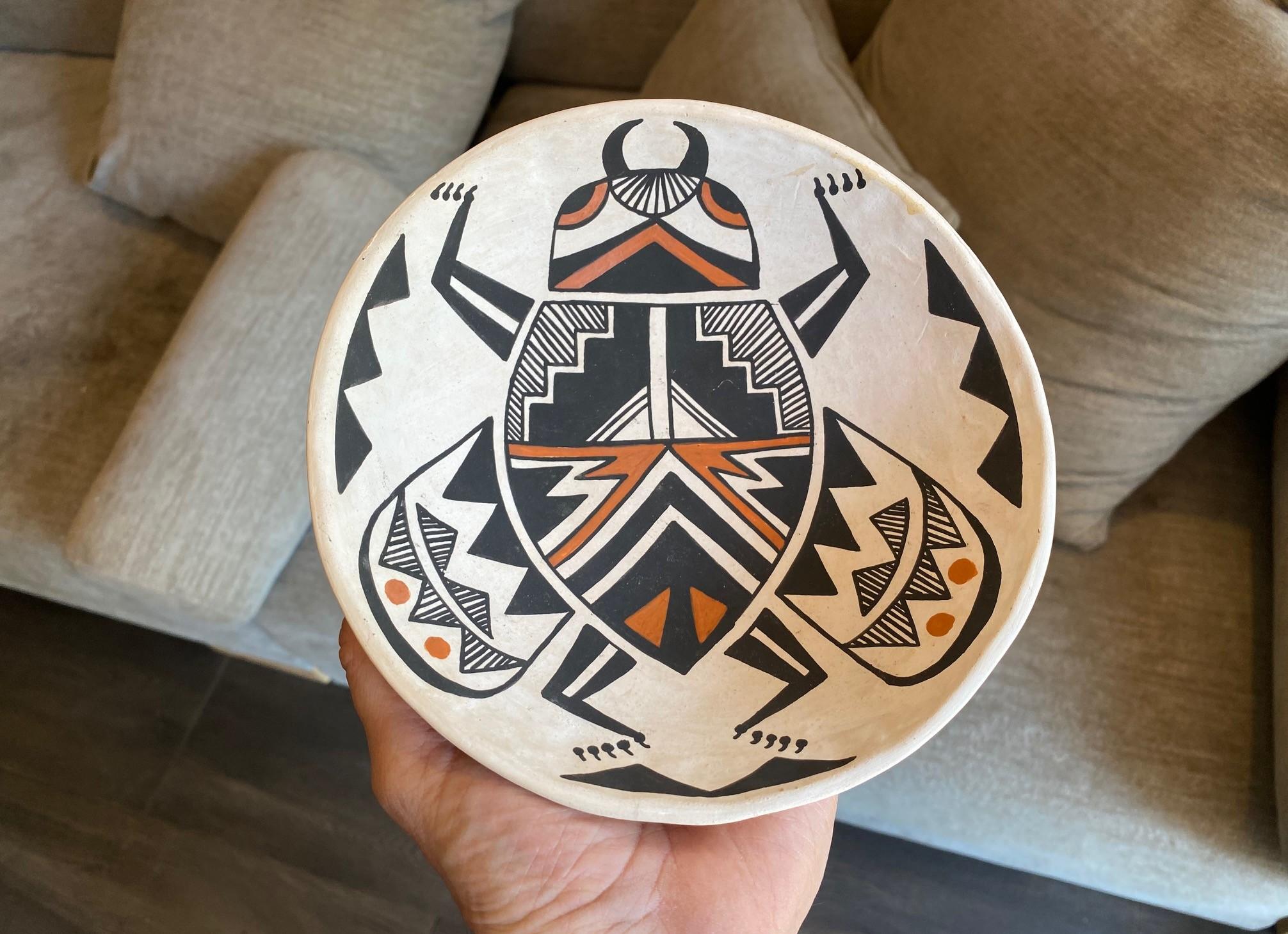 Native American Indian Signed Acoma Pueblo Southwest Pottery Beetle Bug Bowl For Sale 5