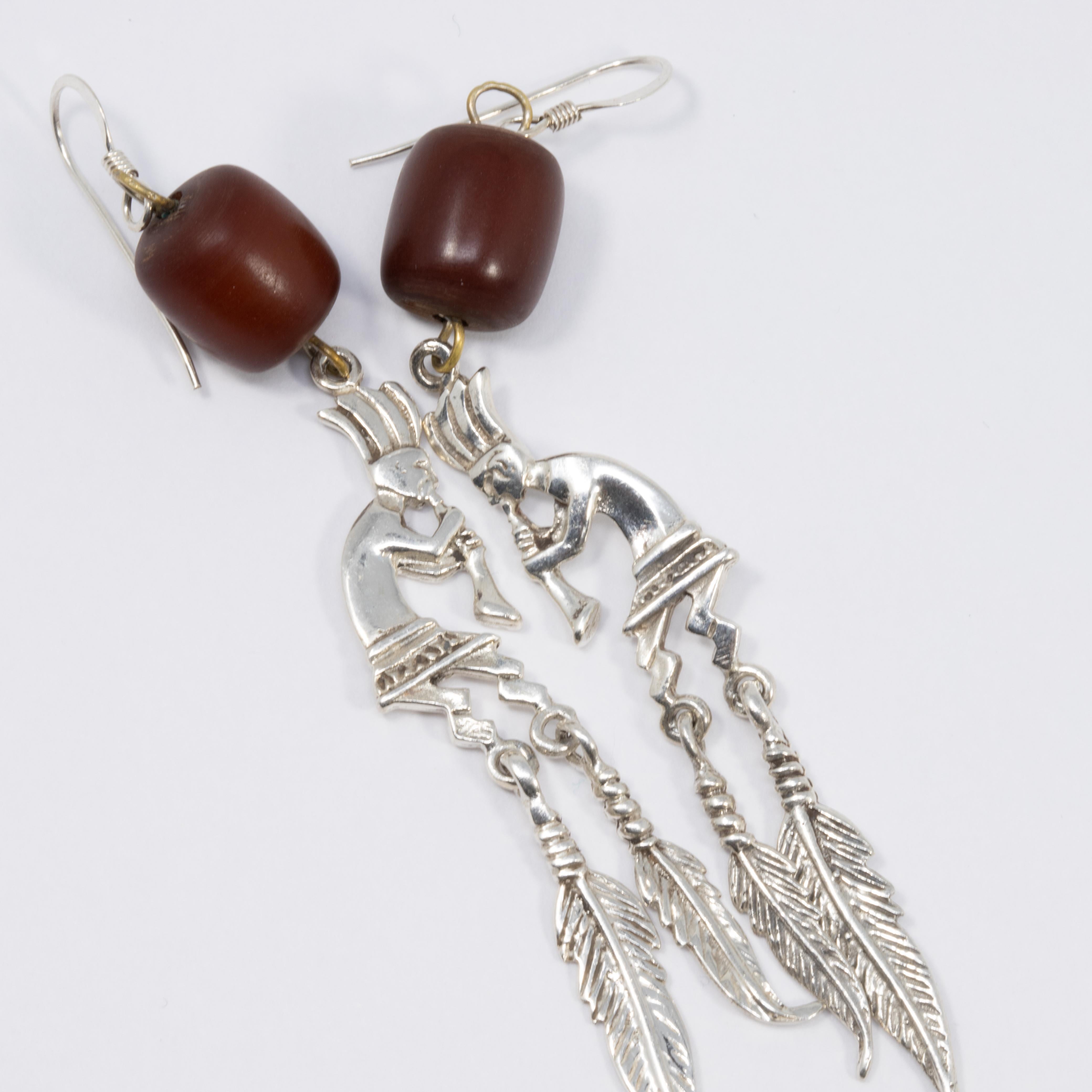 Native American Indian Zuni Sterling Silver Dangling Feathers Hook Earrings In Good Condition In Milford, DE