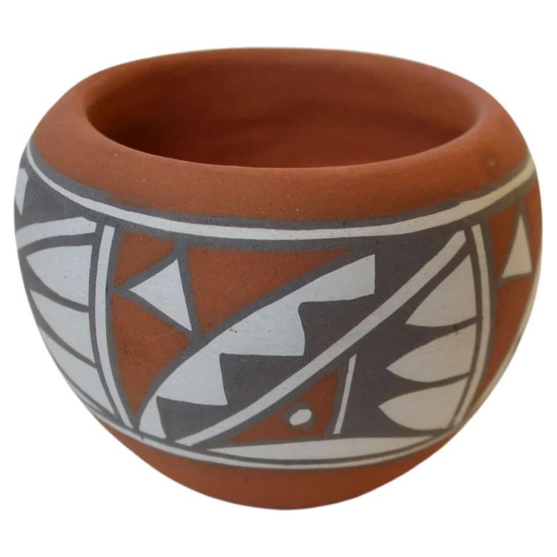 Native American Jemez Mini pottery pot by Mary Small south west collectibles