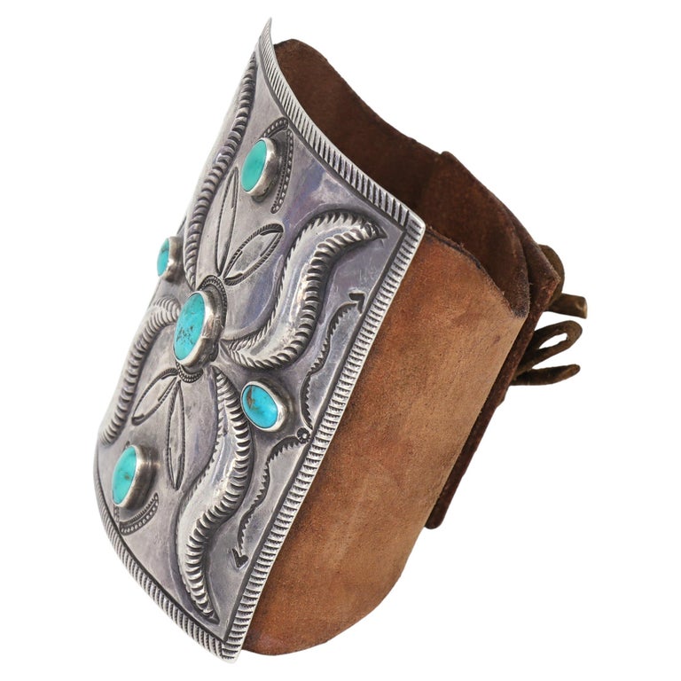 Native American Ketoh, New Leather, 20th Century For Sale